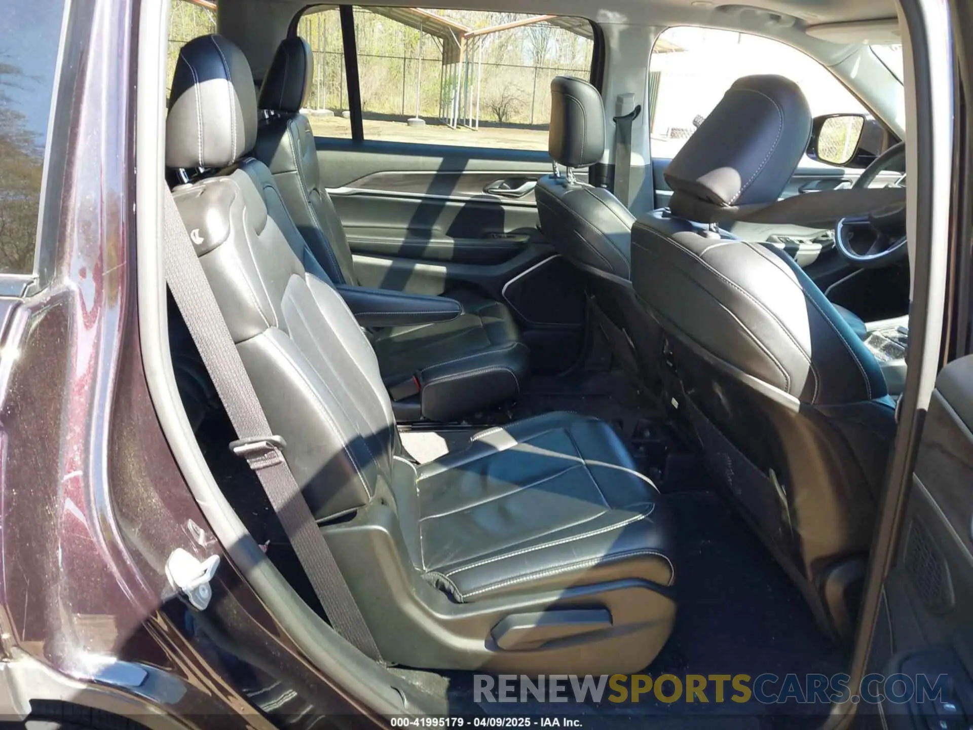 8 fotografías del automóvil dañado 1C4RJKBGXN8624536 JEEP GRAND CHEROKEE L 2022