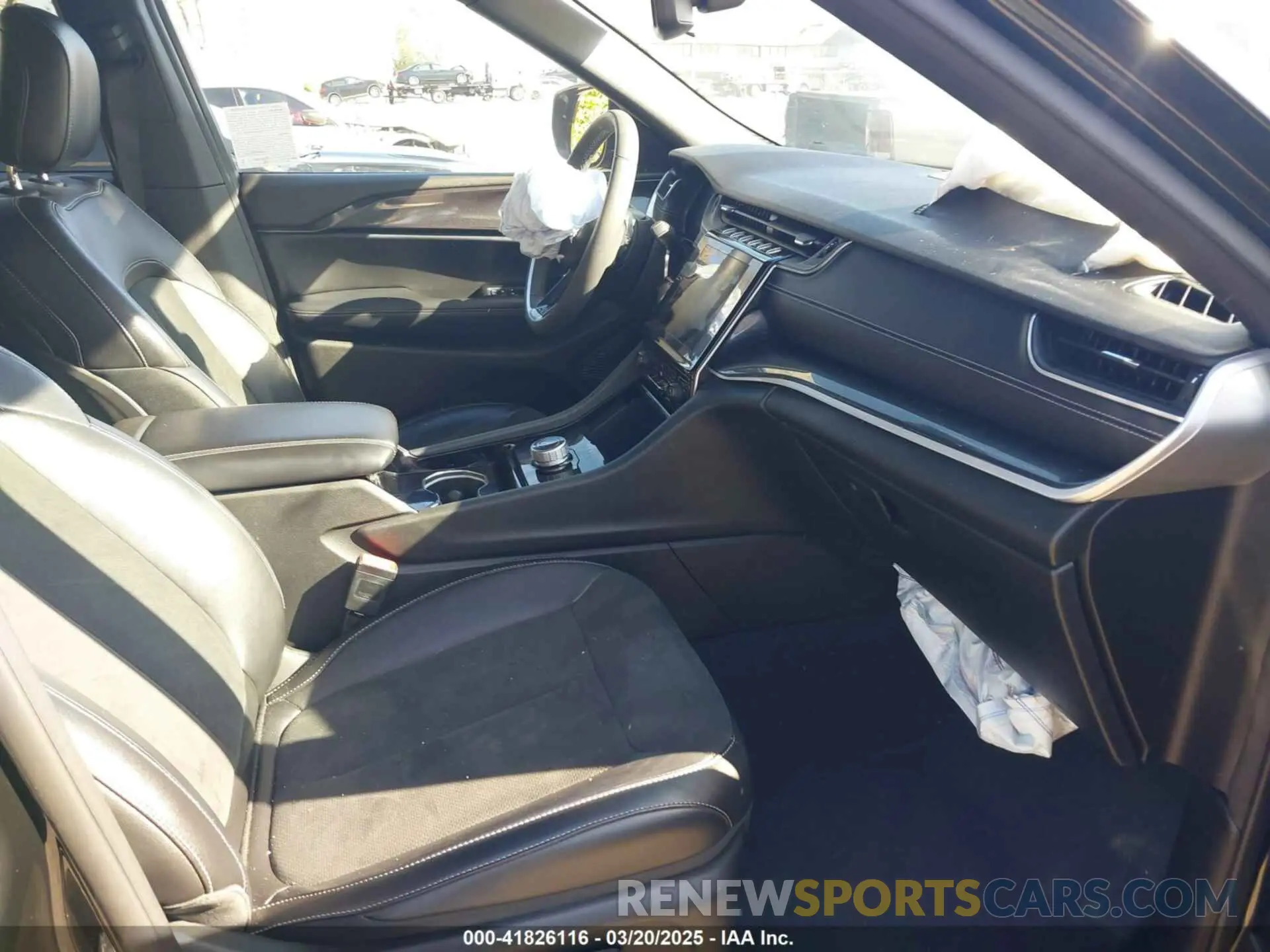 5 fotografías del automóvil dañado 1C4RJJAG0P8783385 JEEP GRAND CHEROKEE L 2023