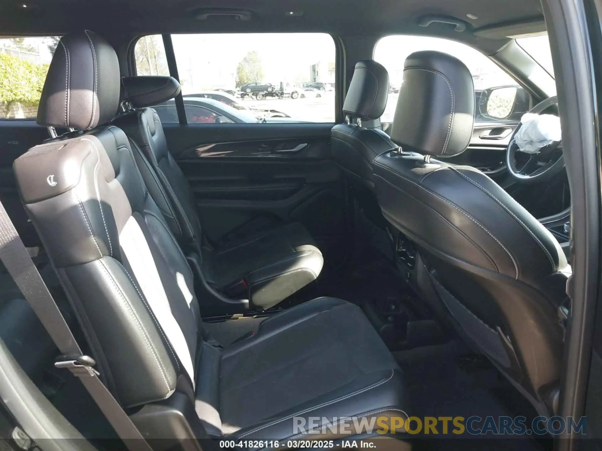 8 fotografías del automóvil dañado 1C4RJJAG0P8783385 JEEP GRAND CHEROKEE L 2023
