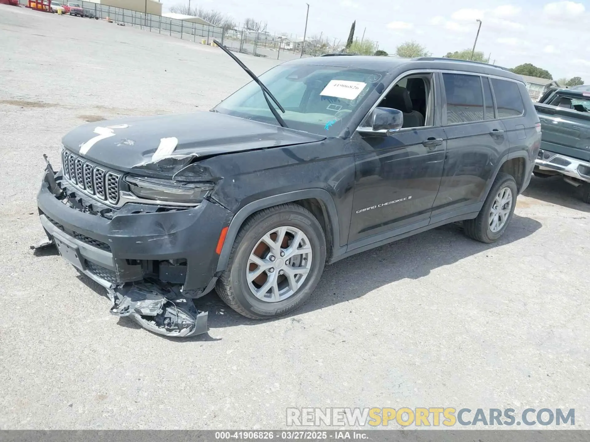 2 fotografías del automóvil dañado 1C4RJJBG4P8843652 JEEP GRAND CHEROKEE L 2023