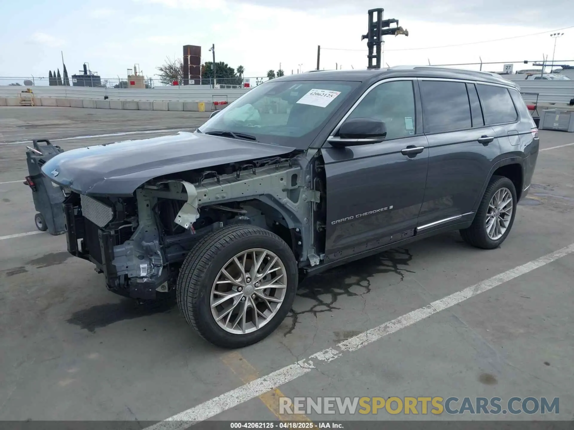 2 fotografías del automóvil dañado 1C4RJJEG2P8703949 JEEP GRAND CHEROKEE L 2023
