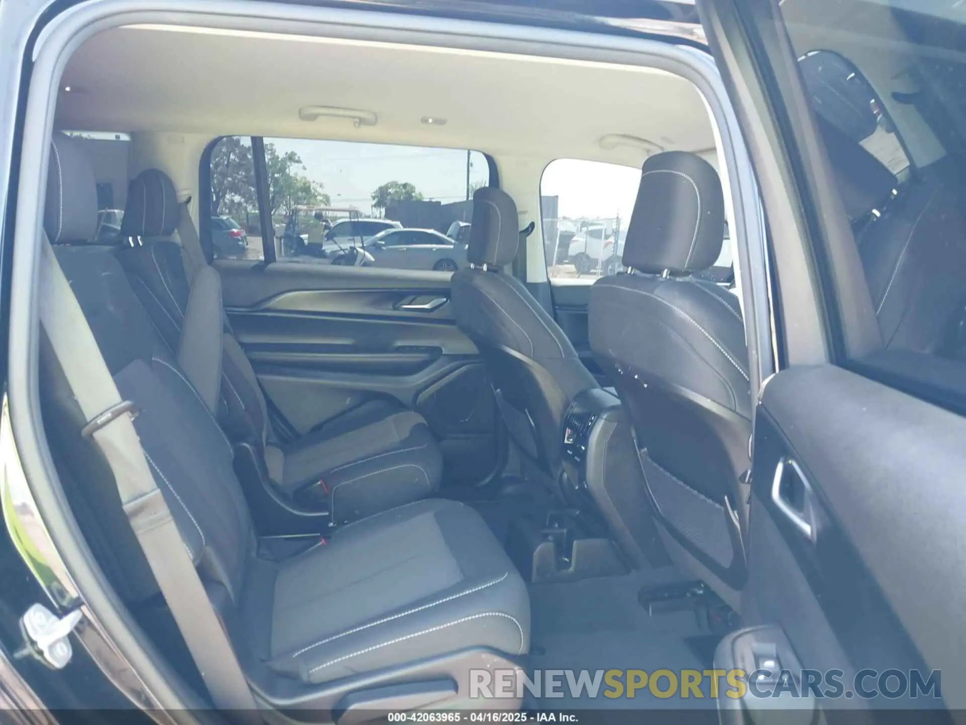 8 fotografías del automóvil dañado 1C4RJKAG0P8797714 JEEP GRAND CHEROKEE L 2023