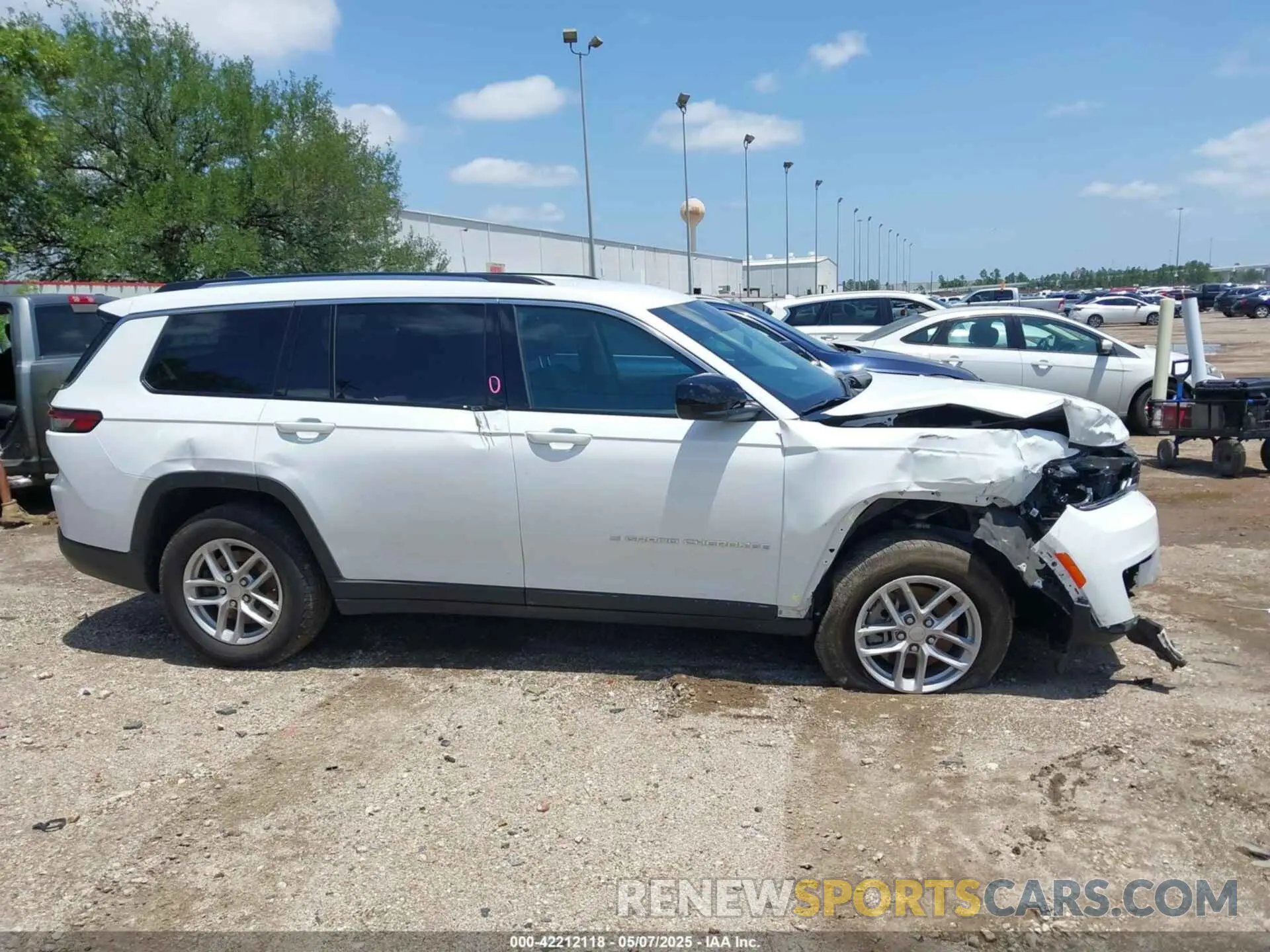 13 fotografías del automóvil dañado 1C4RJKAG4P8895077 JEEP GRAND CHEROKEE L 2023
