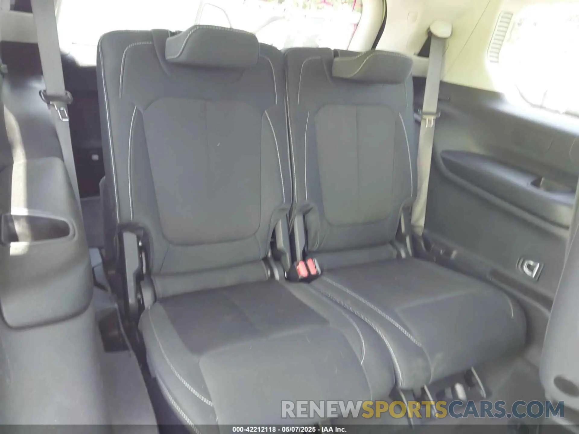 17 fotografías del automóvil dañado 1C4RJKAG4P8895077 JEEP GRAND CHEROKEE L 2023