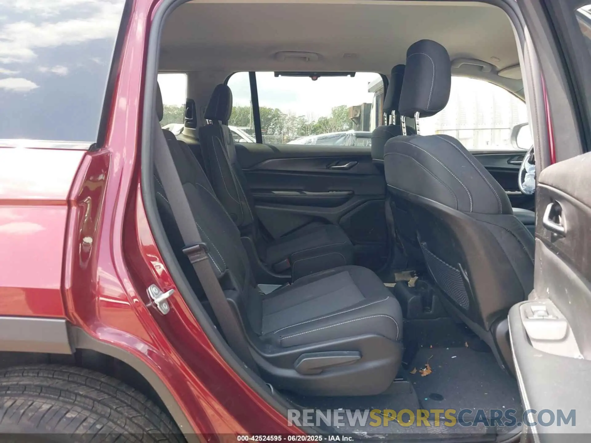 8 fotografías del automóvil dañado 1C4RJKAG9P8874080 JEEP GRAND CHEROKEE L 2023
