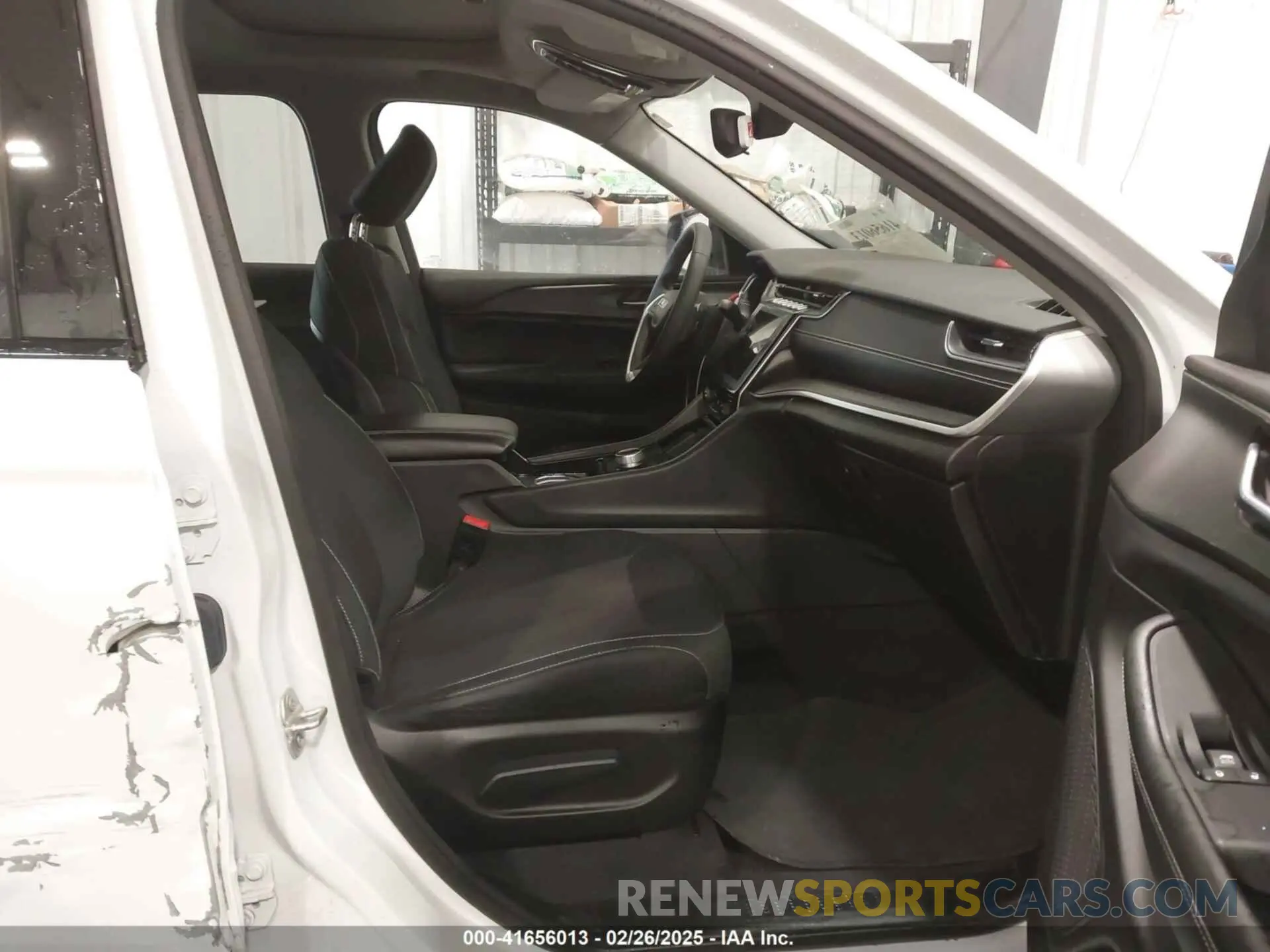 5 fotografías del automóvil dañado 1C4RJKAGXP8842626 JEEP GRAND CHEROKEE L 2023