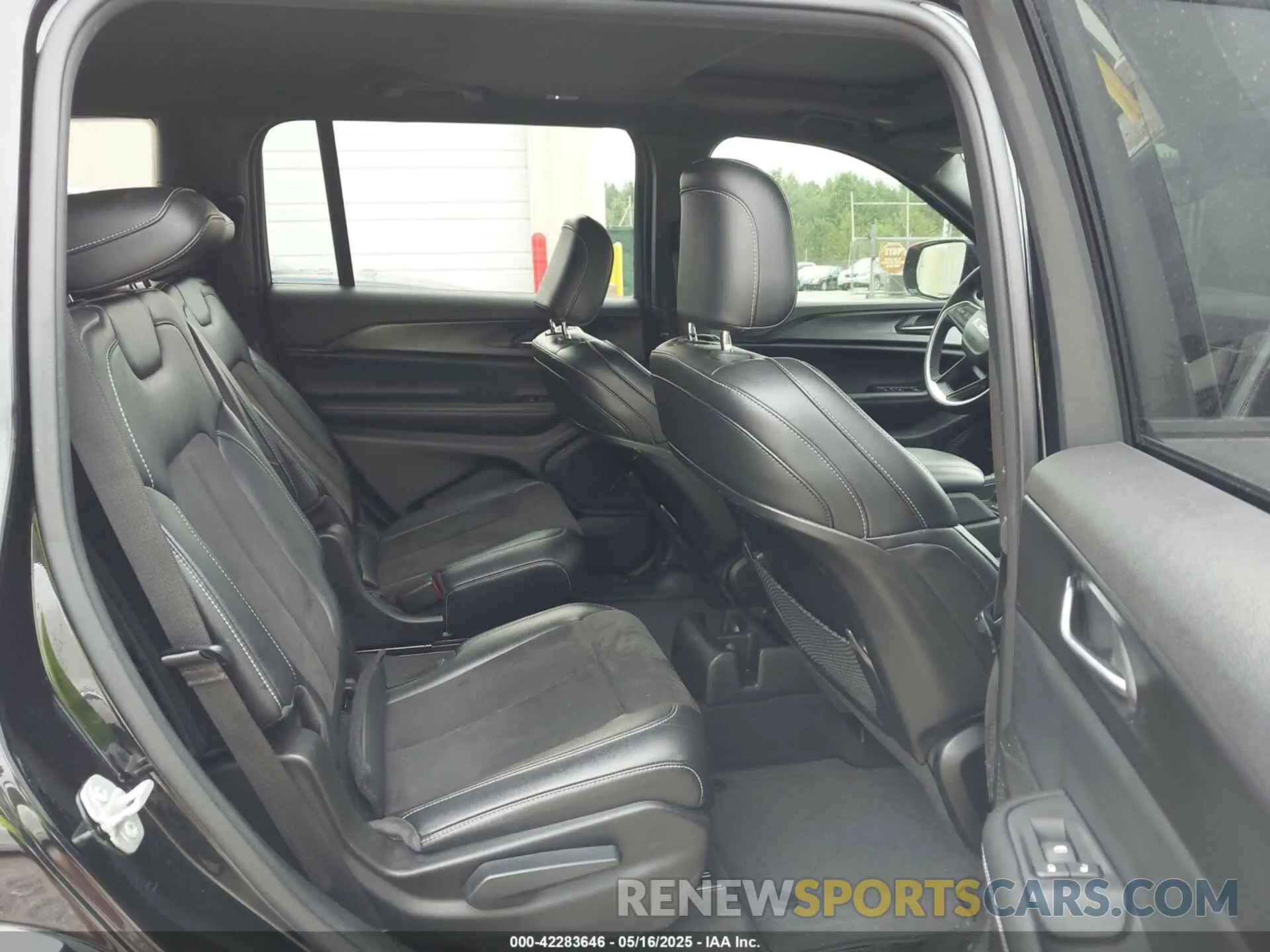 8 fotografías del automóvil dañado 1C4RJKAGXP8855232 JEEP GRAND CHEROKEE L 2023