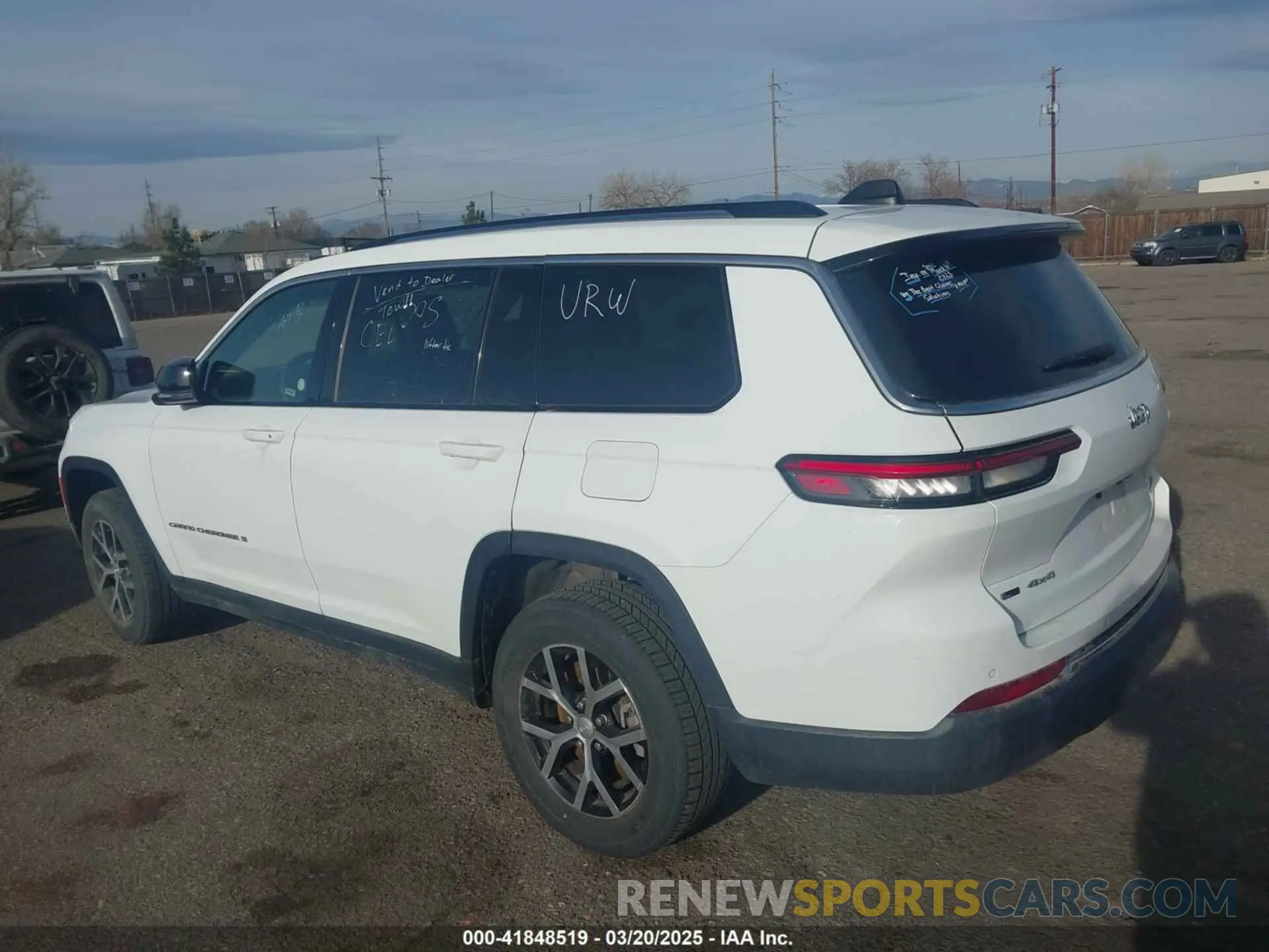 3 fotografías del automóvil dañado 1C4RJKBG4P8806462 JEEP GRAND CHEROKEE L 2023