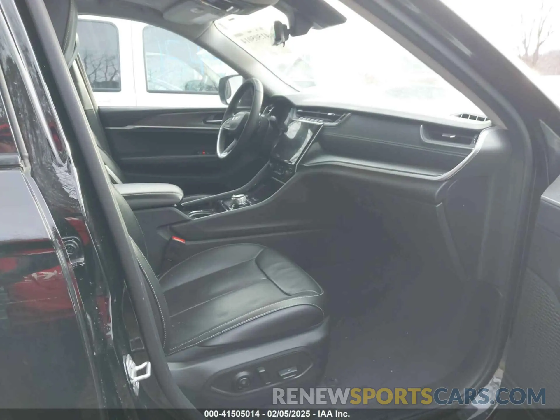 5 fotografías del automóvil dañado 1C4RJKBG8P8778147 JEEP GRAND CHEROKEE L 2023