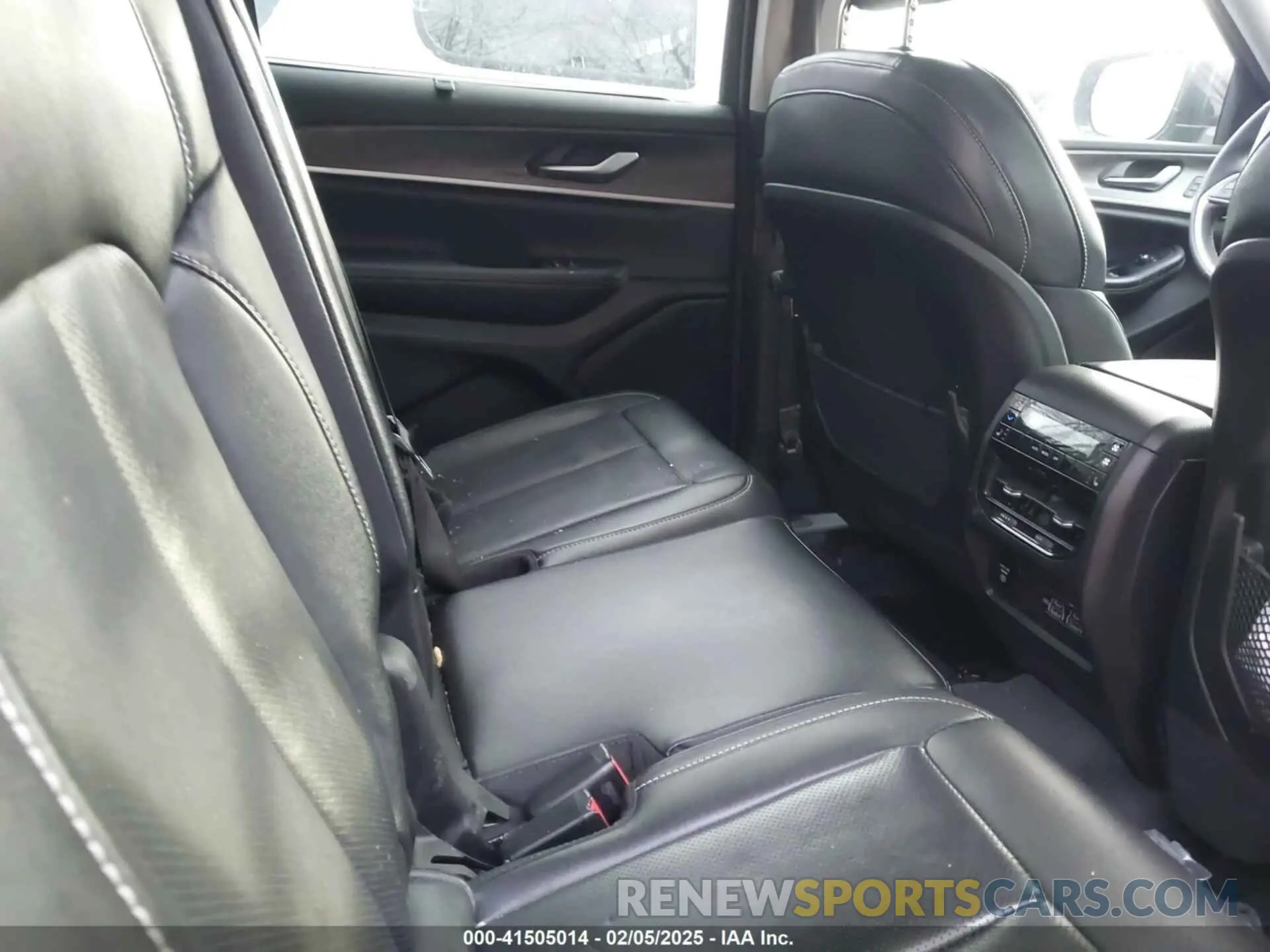 8 fotografías del automóvil dañado 1C4RJKBG8P8778147 JEEP GRAND CHEROKEE L 2023