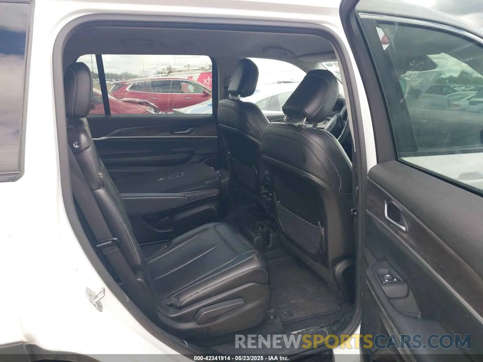 8 fotografías del automóvil dañado 1C4RJKBGXP8780661 JEEP GRAND CHEROKEE L 2023