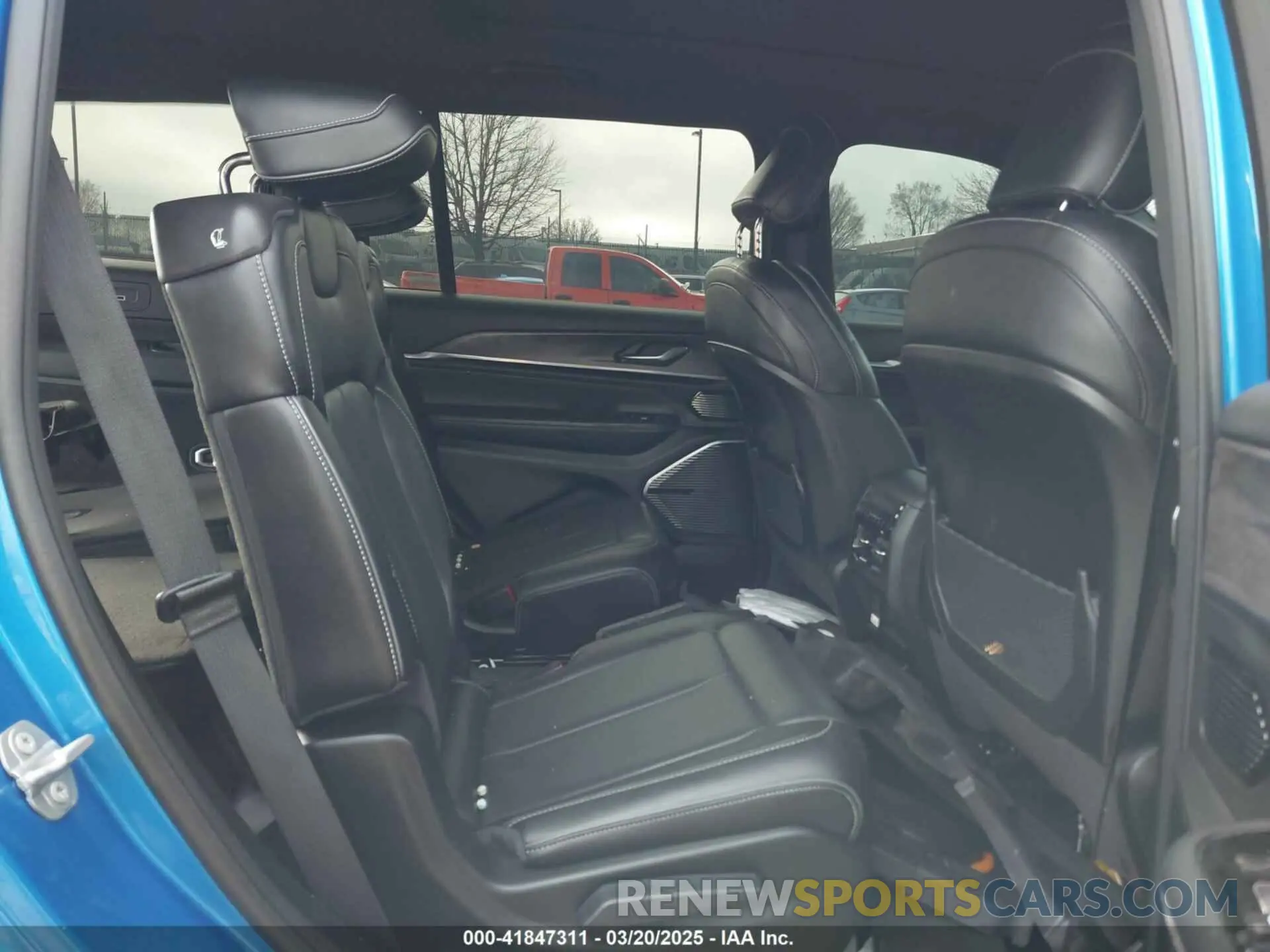8 fotografías del automóvil dañado 1C4RJKDG0P8731272 JEEP GRAND CHEROKEE L 2023
