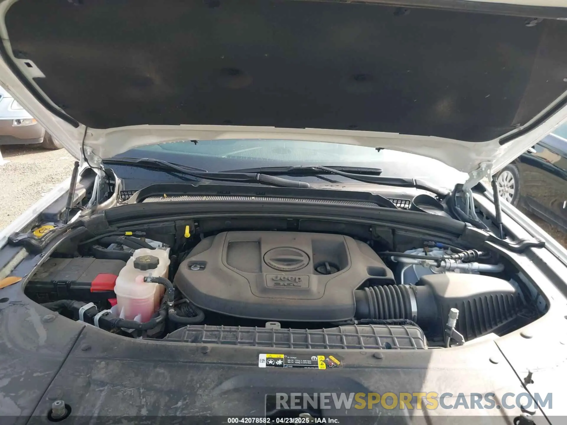 10 fotografías del automóvil dañado 1C4RJKDG1P8825368 JEEP GRAND CHEROKEE L 2023