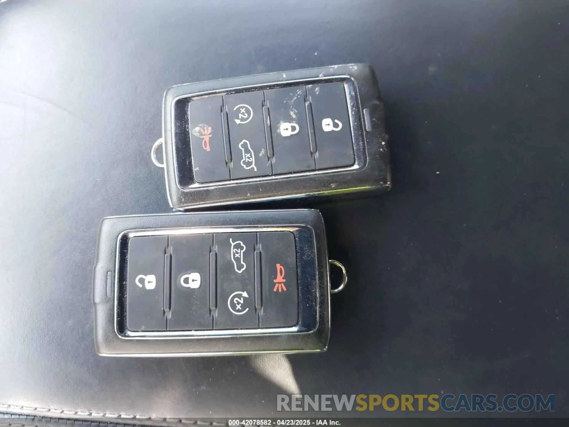 11 fotografías del automóvil dañado 1C4RJKDG1P8825368 JEEP GRAND CHEROKEE L 2023
