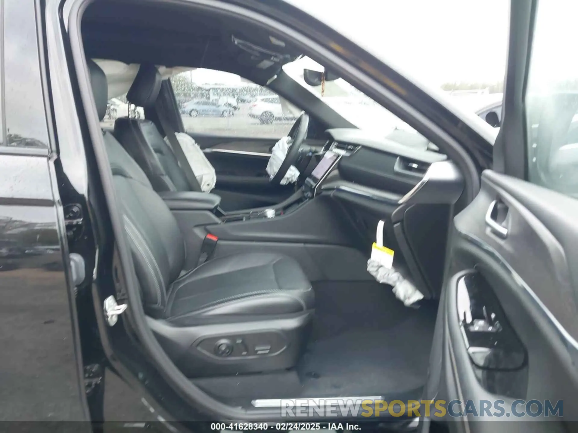 5 fotografías del automóvil dañado 1C4RJKDG1P8832675 JEEP GRAND CHEROKEE L 2023