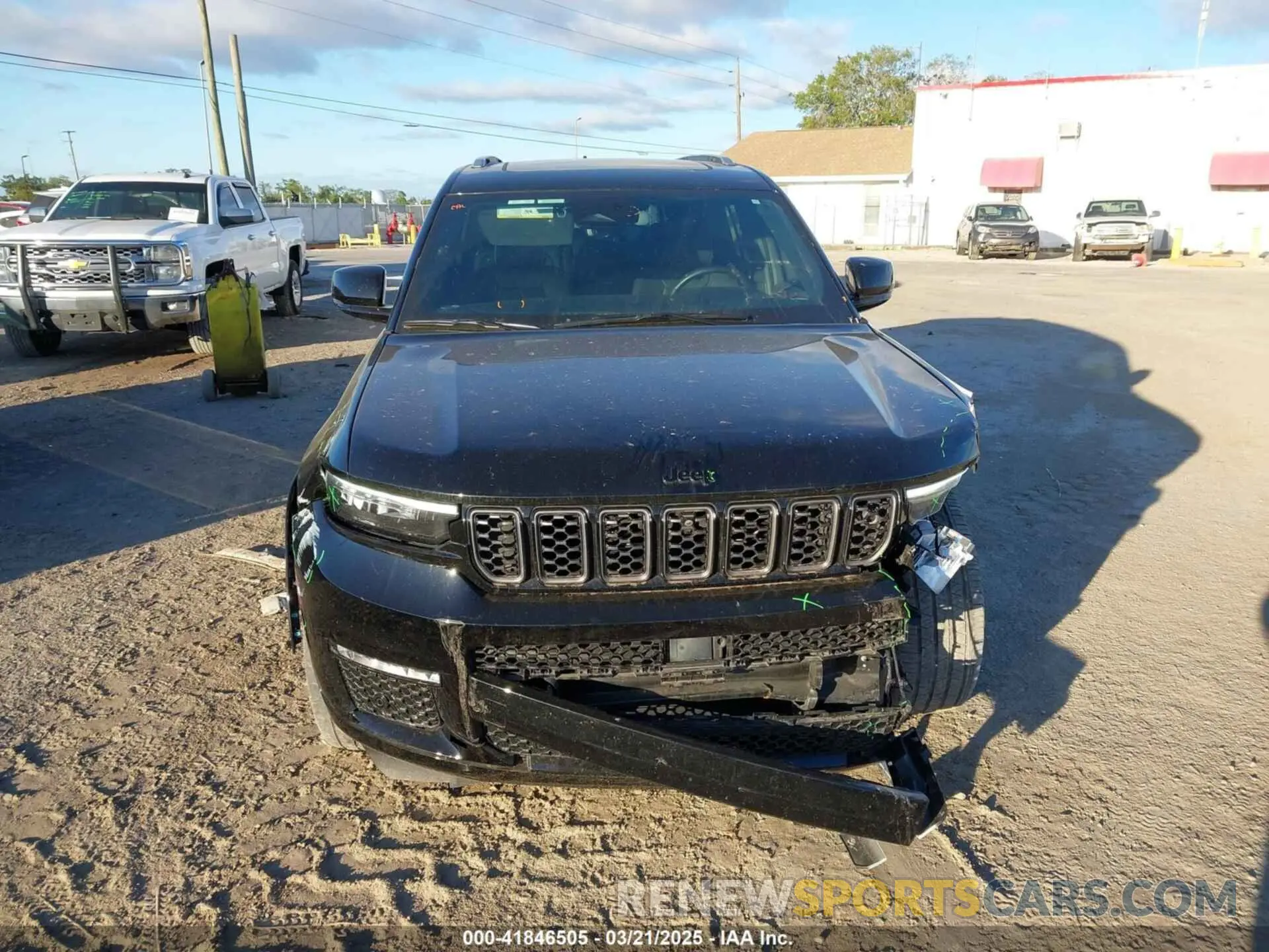 12 fotografías del automóvil dañado 1C4RJKEGXP8713909 JEEP GRAND CHEROKEE L 2023