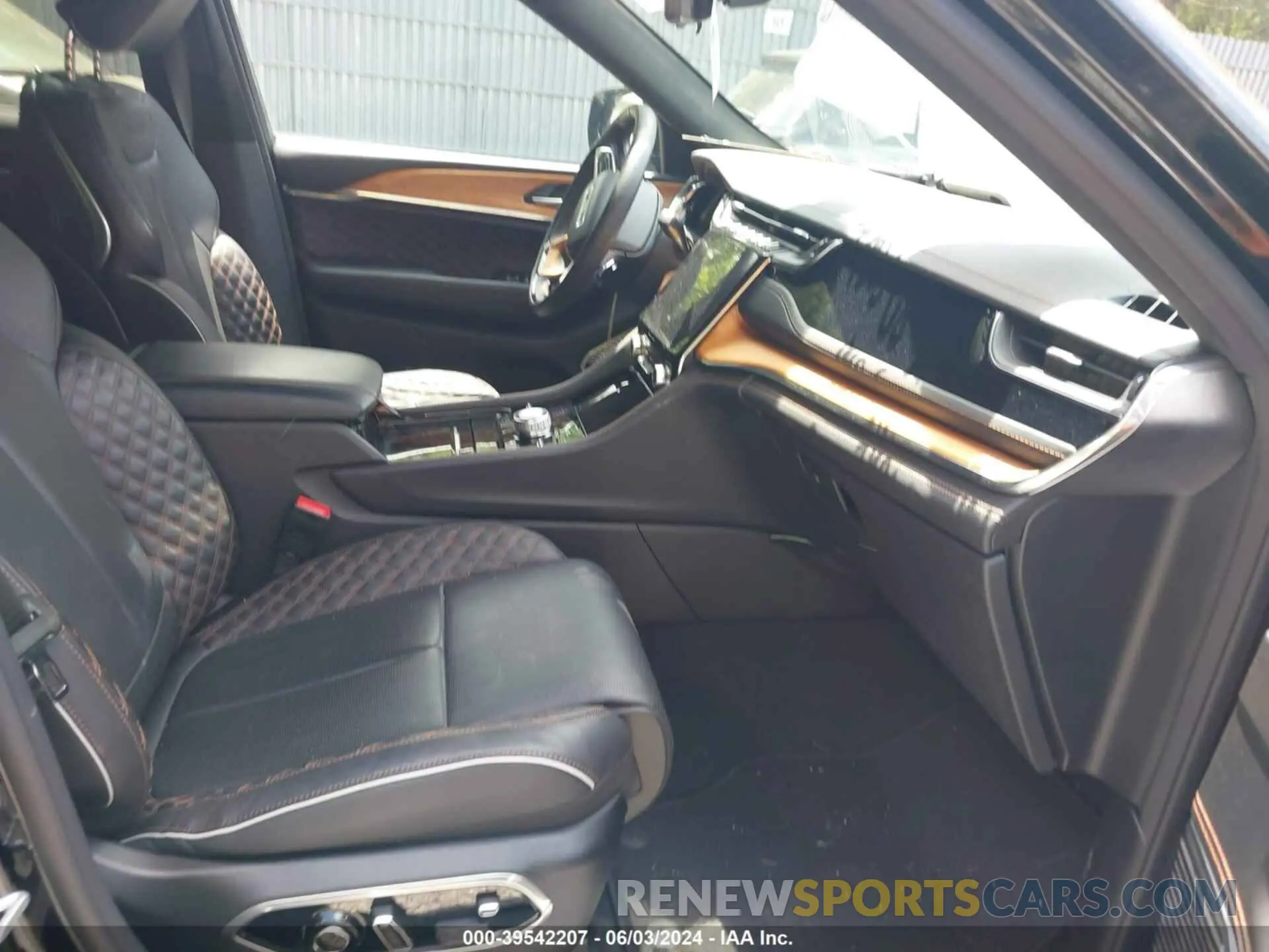 5 fotografías del automóvil dañado 1C4RJKET3P8110118 JEEP GRAND CHEROKEE L 2023
