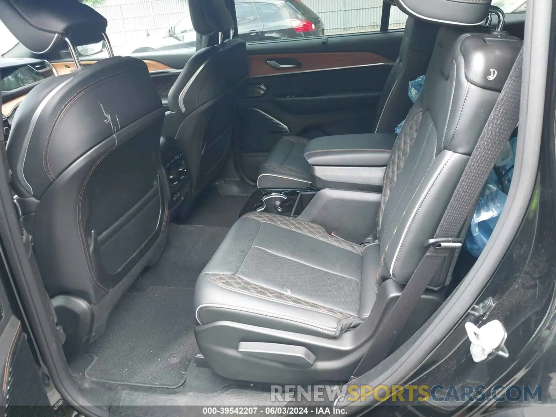 8 fotografías del automóvil dañado 1C4RJKET3P8110118 JEEP GRAND CHEROKEE L 2023
