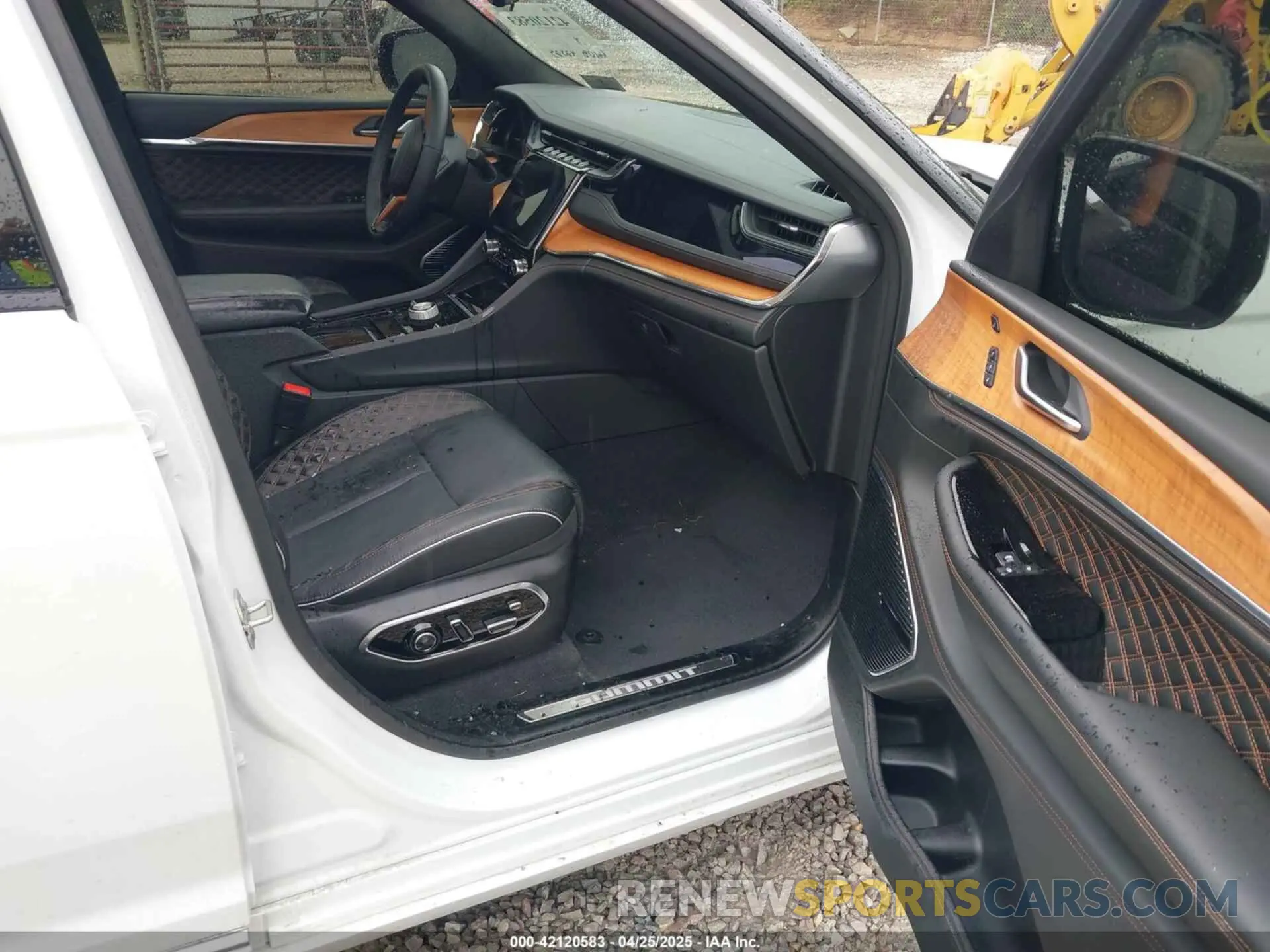 5 fotografías del automóvil dañado 1C4RJKET9P8725689 JEEP GRAND CHEROKEE L 2023