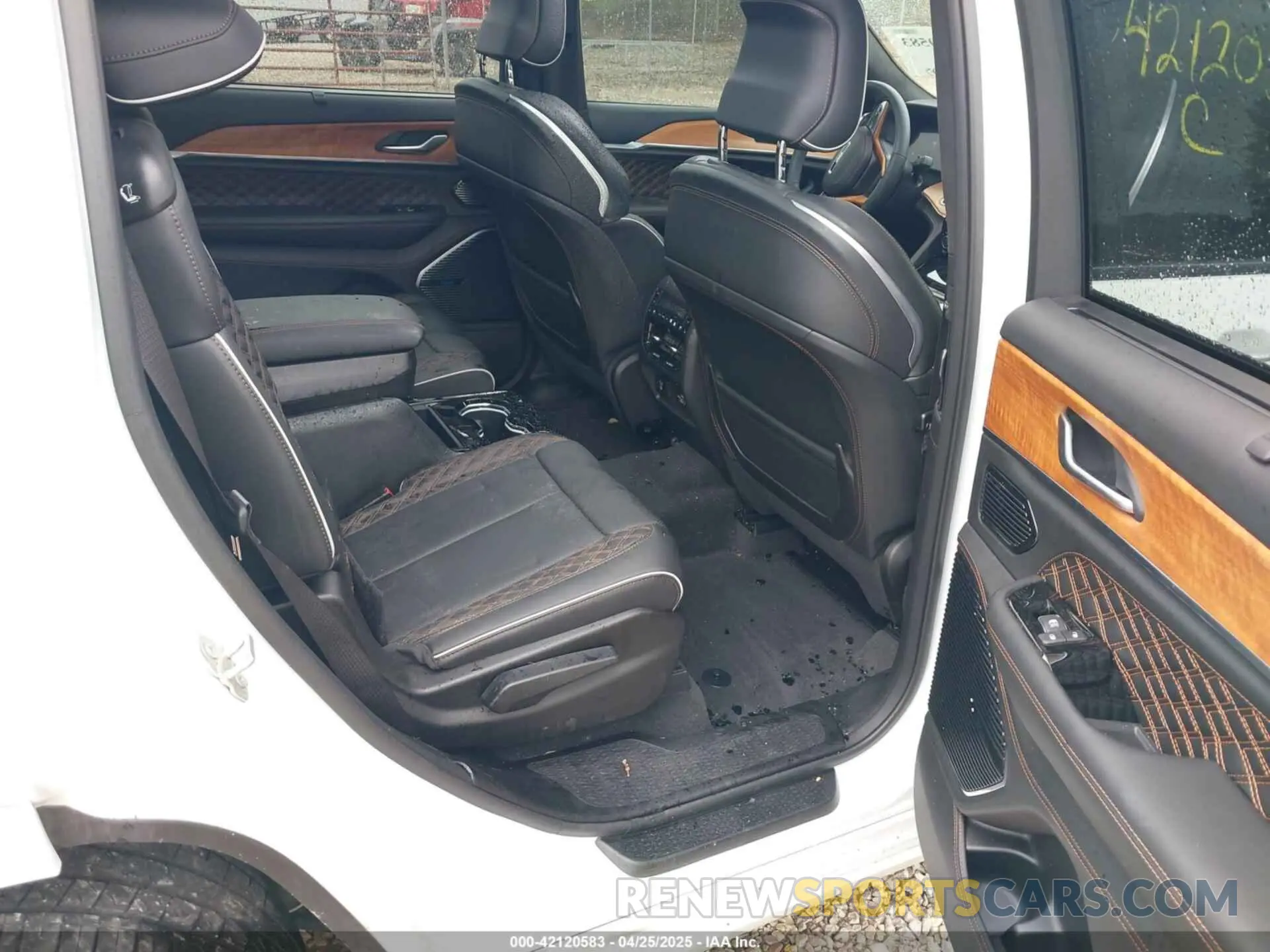 8 fotografías del automóvil dañado 1C4RJKET9P8725689 JEEP GRAND CHEROKEE L 2023