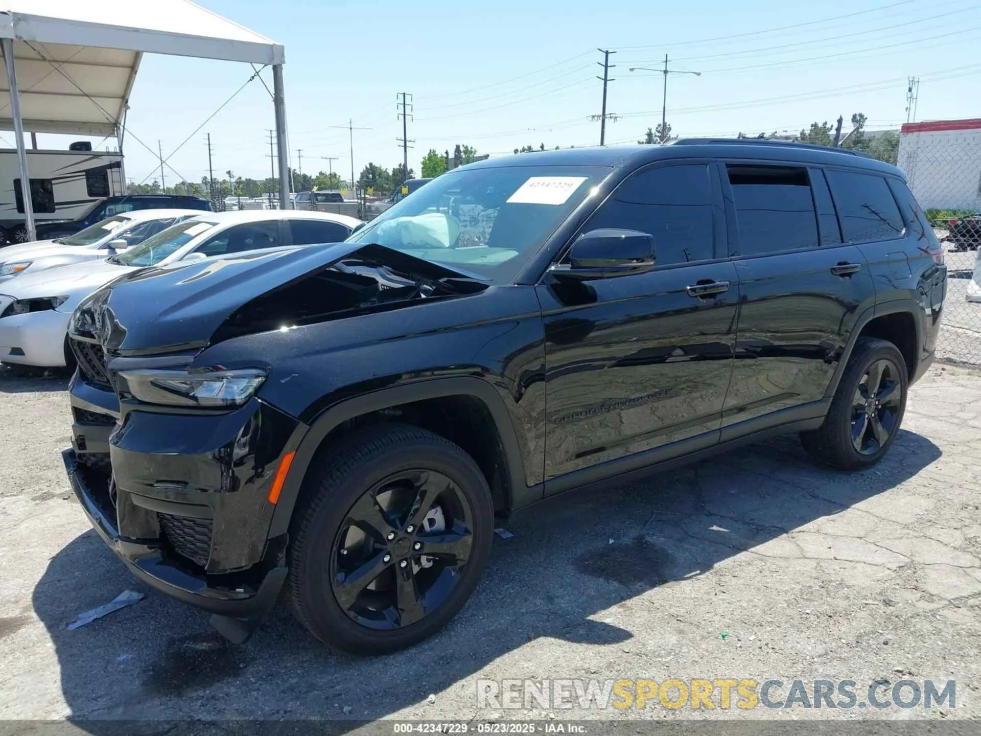 2 fotografías del automóvil dañado 1C4RJJAG0R8601865 JEEP GRAND CHEROKEE L 2024