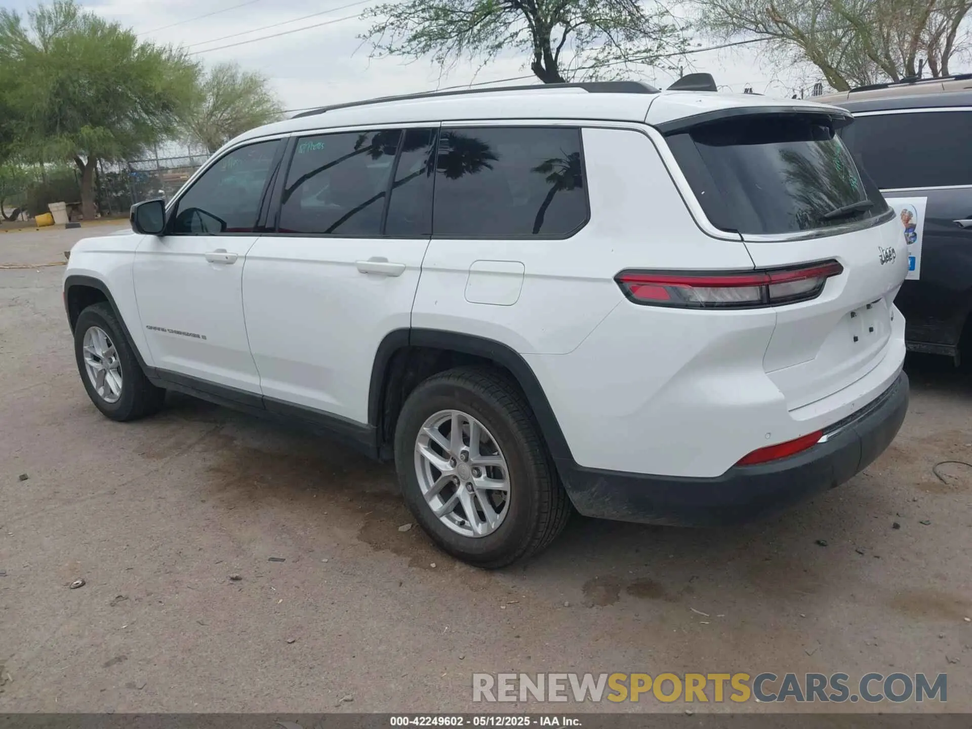 3 fotografías del automóvil dañado 1C4RJJAG1R8958326 JEEP GRAND CHEROKEE L 2024