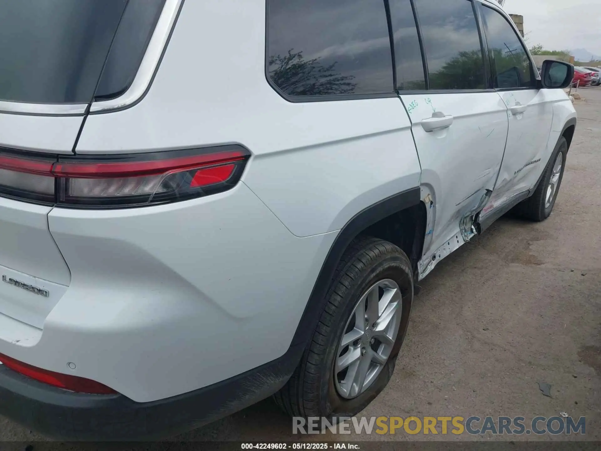 6 fotografías del automóvil dañado 1C4RJJAG1R8958326 JEEP GRAND CHEROKEE L 2024