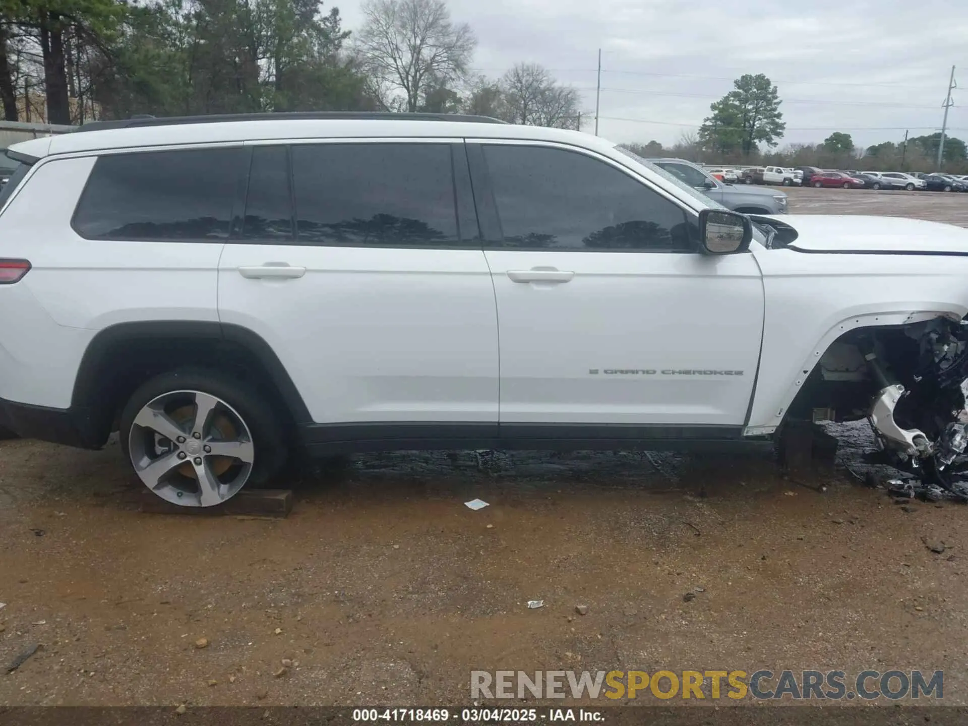 13 fotografías del automóvil dañado 1C4RJJBG0R8531640 JEEP GRAND CHEROKEE L 2024