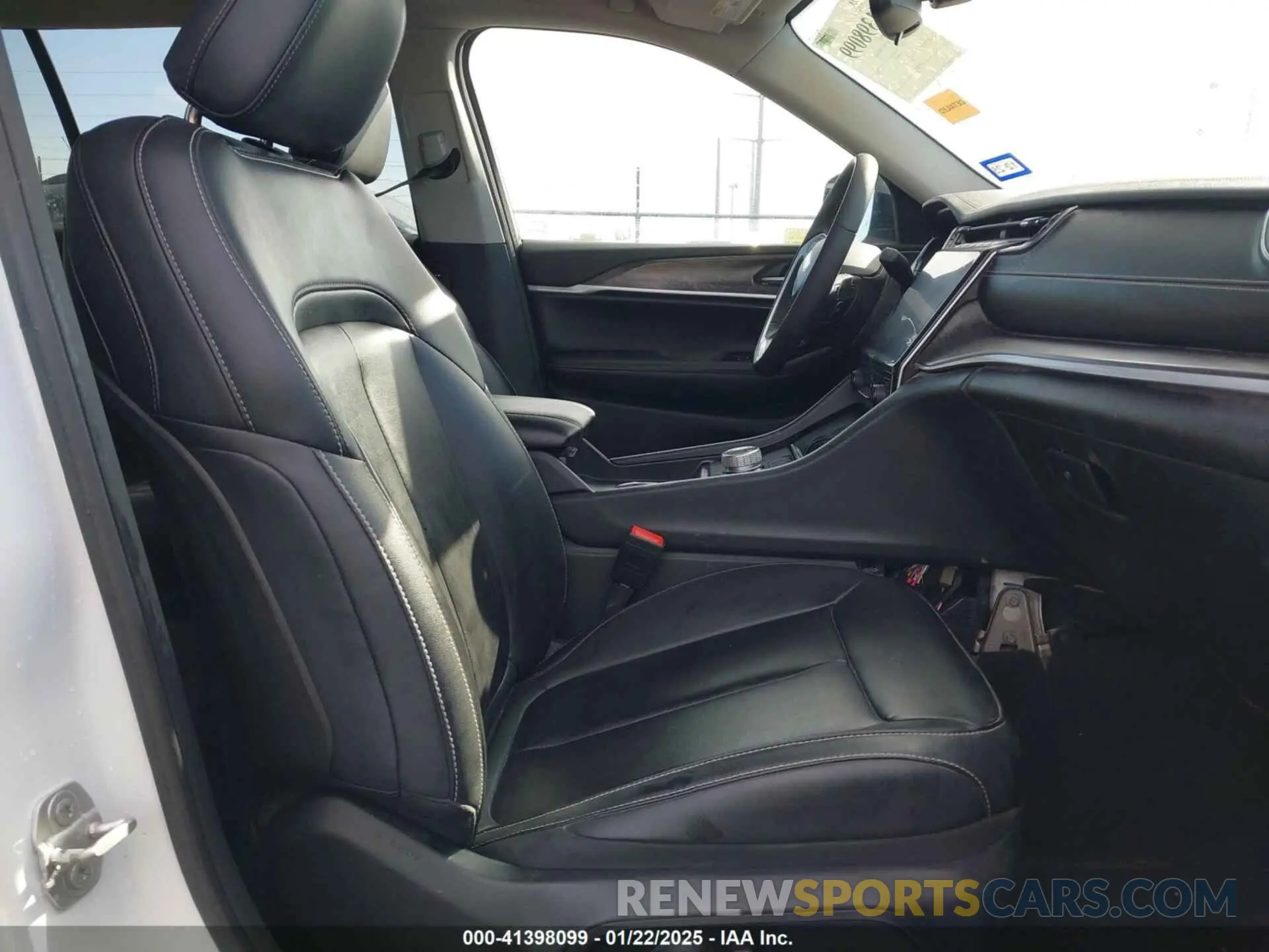 5 fotografías del automóvil dañado 1C4RJJBG0R8945534 JEEP GRAND CHEROKEE L 2024