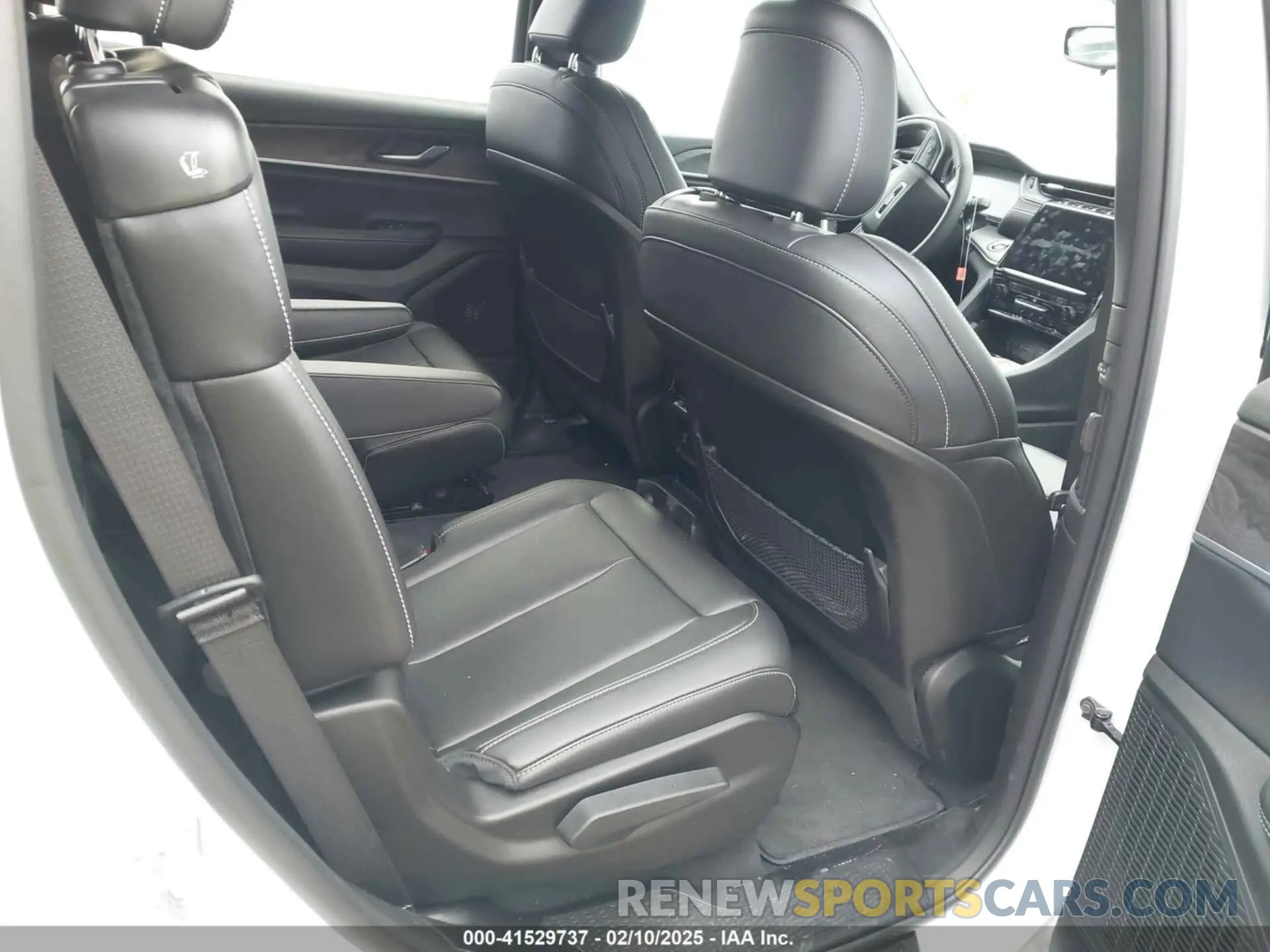 8 fotografías del automóvil dañado 1C4RJJBGXR8525537 JEEP GRAND CHEROKEE L 2024