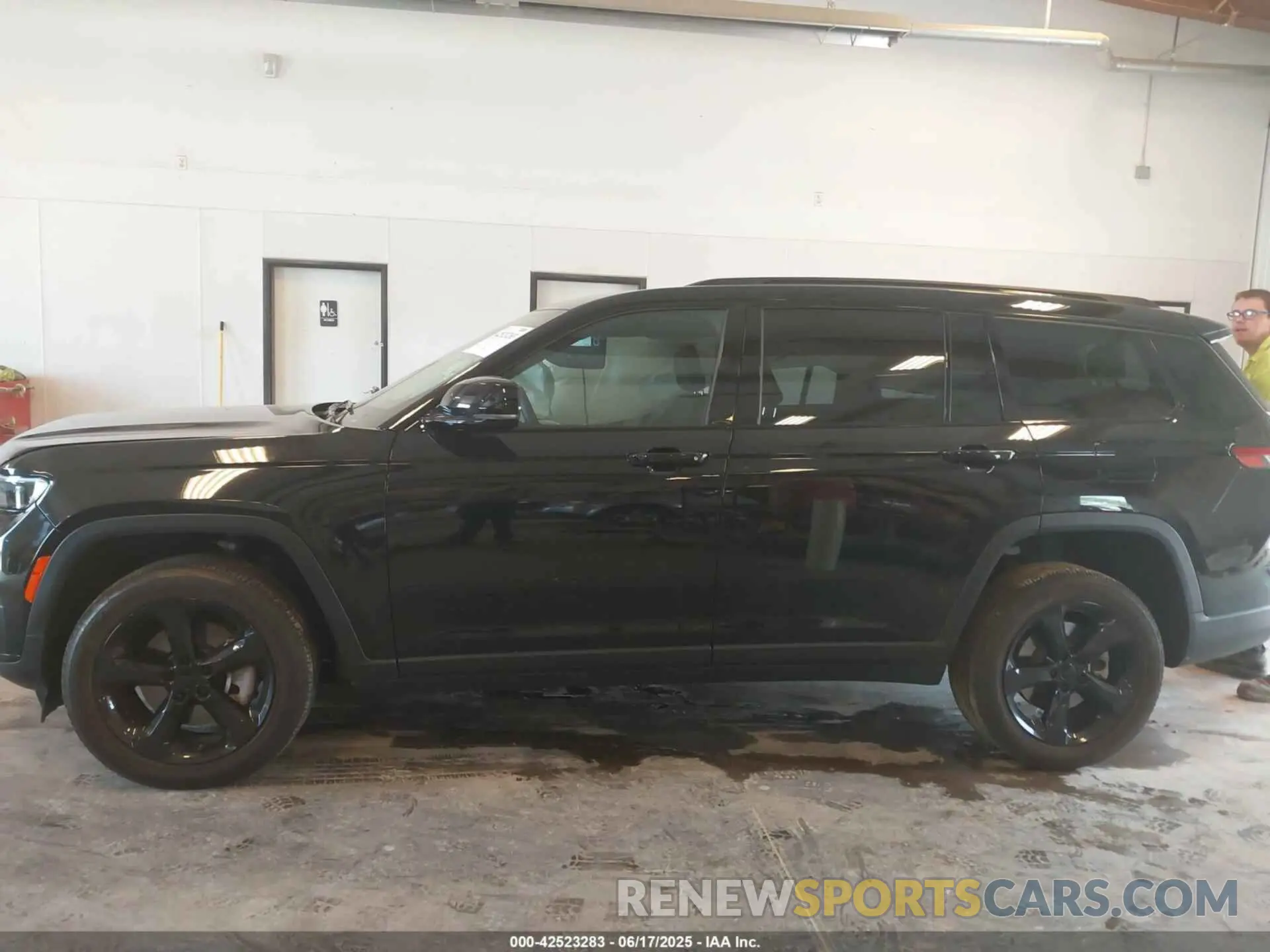 14 fotografías del automóvil dañado 1C4RJKAG3R8508859 JEEP GRAND CHEROKEE L 2024