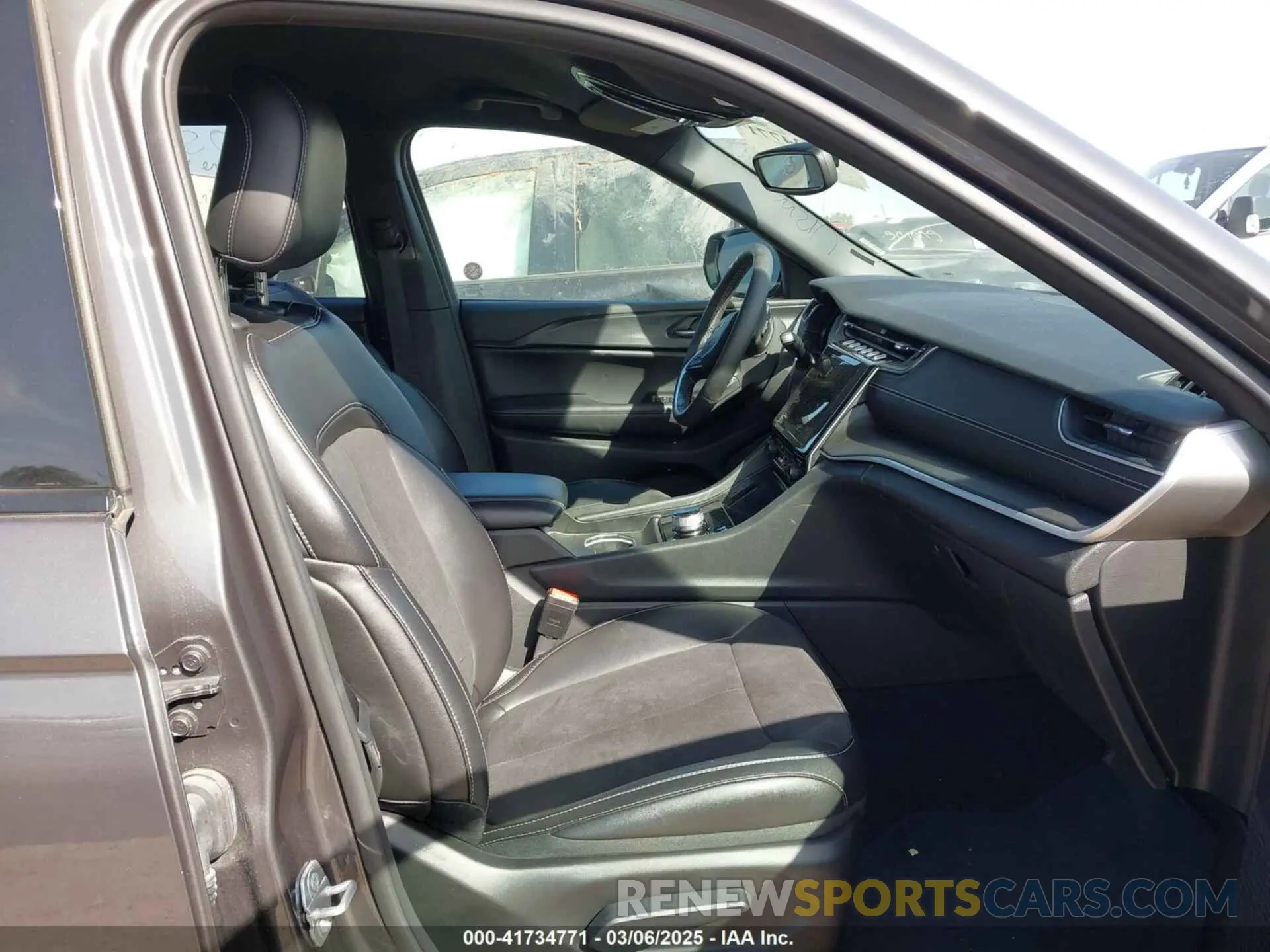 5 fotografías del automóvil dañado 1C4RJKAG4R8507770 JEEP GRAND CHEROKEE L 2024