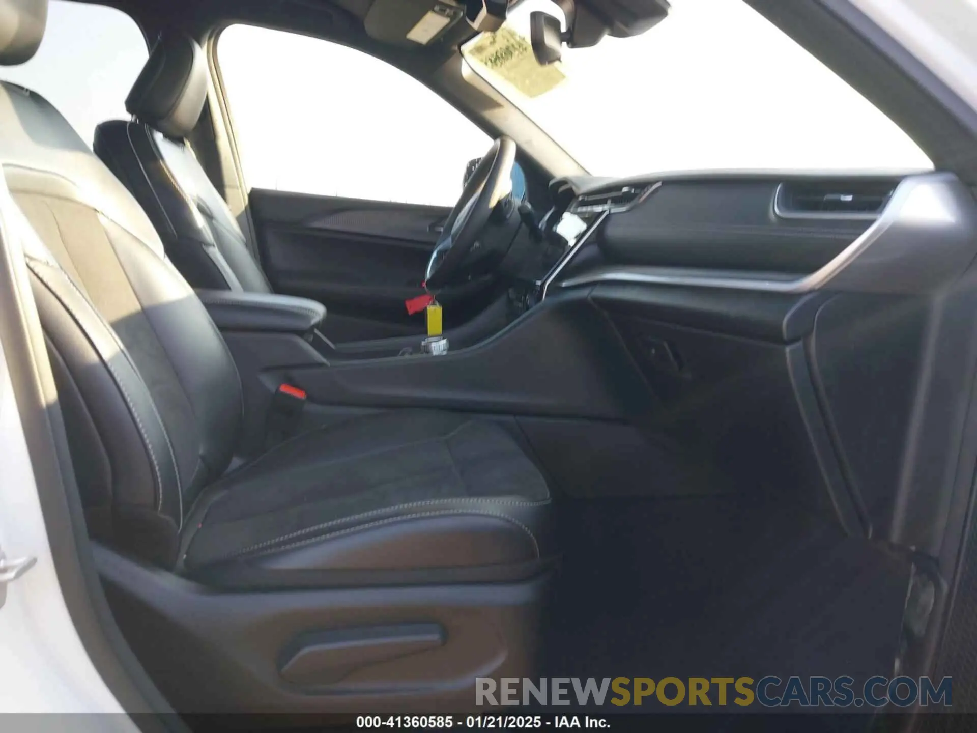 5 fotografías del automóvil dañado 1C4RJKAG4R8575664 JEEP GRAND CHEROKEE L 2024
