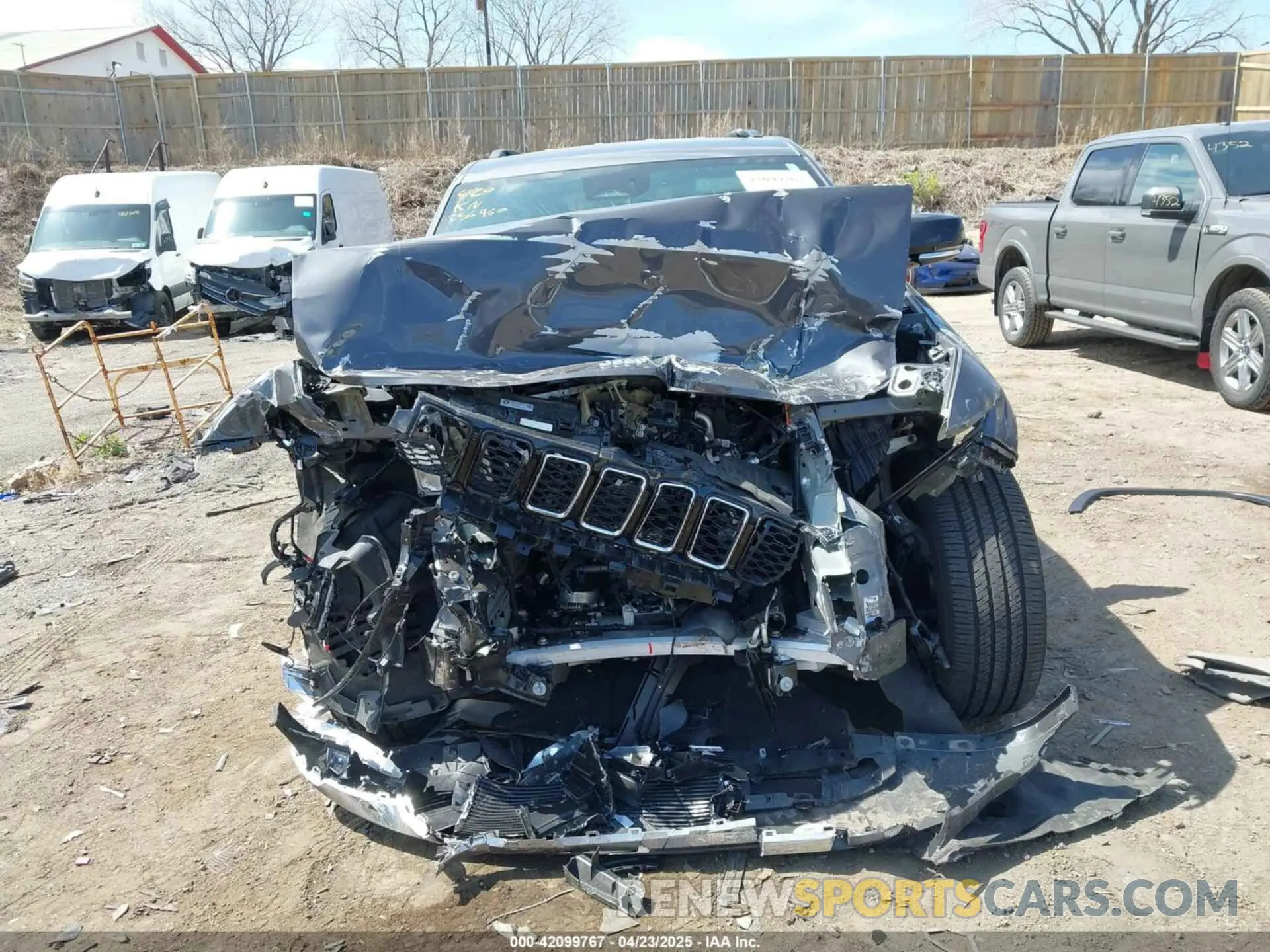 12 fotografías del automóvil dañado 1C4RJKBG2R8531452 JEEP GRAND CHEROKEE L 2024