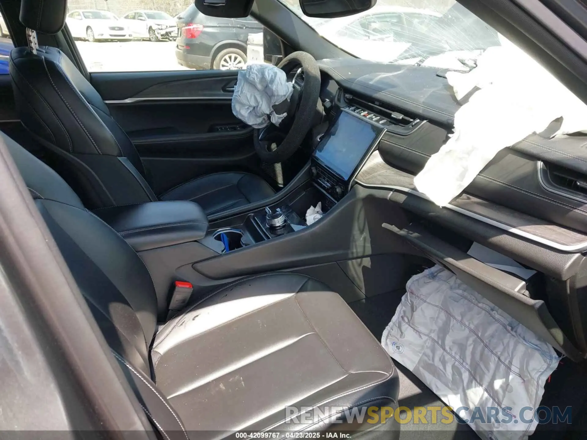 5 fotografías del automóvil dañado 1C4RJKBG2R8531452 JEEP GRAND CHEROKEE L 2024