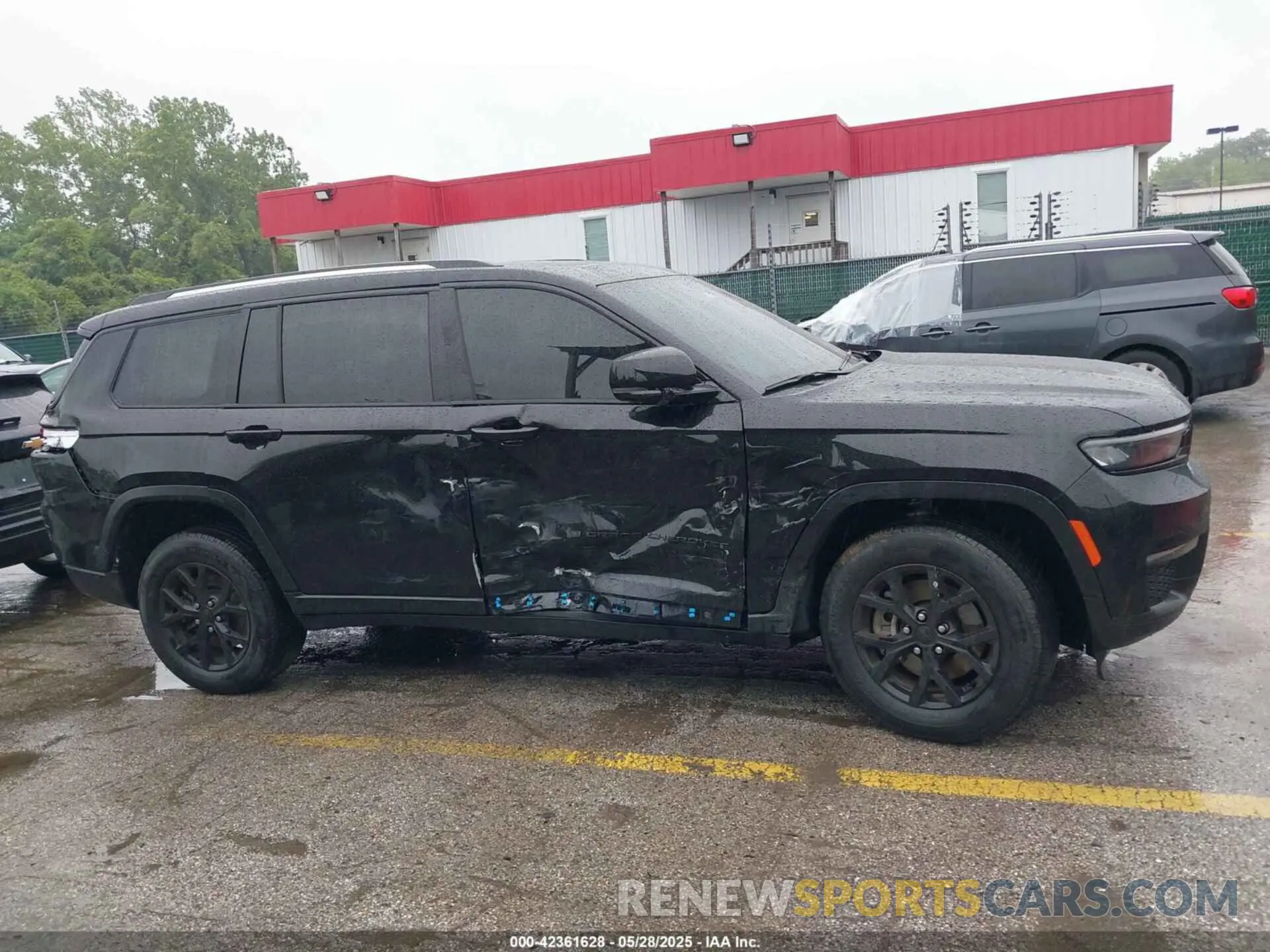 13 fotografías del automóvil dañado 1C4RJKBG4R8926264 JEEP GRAND CHEROKEE L 2024