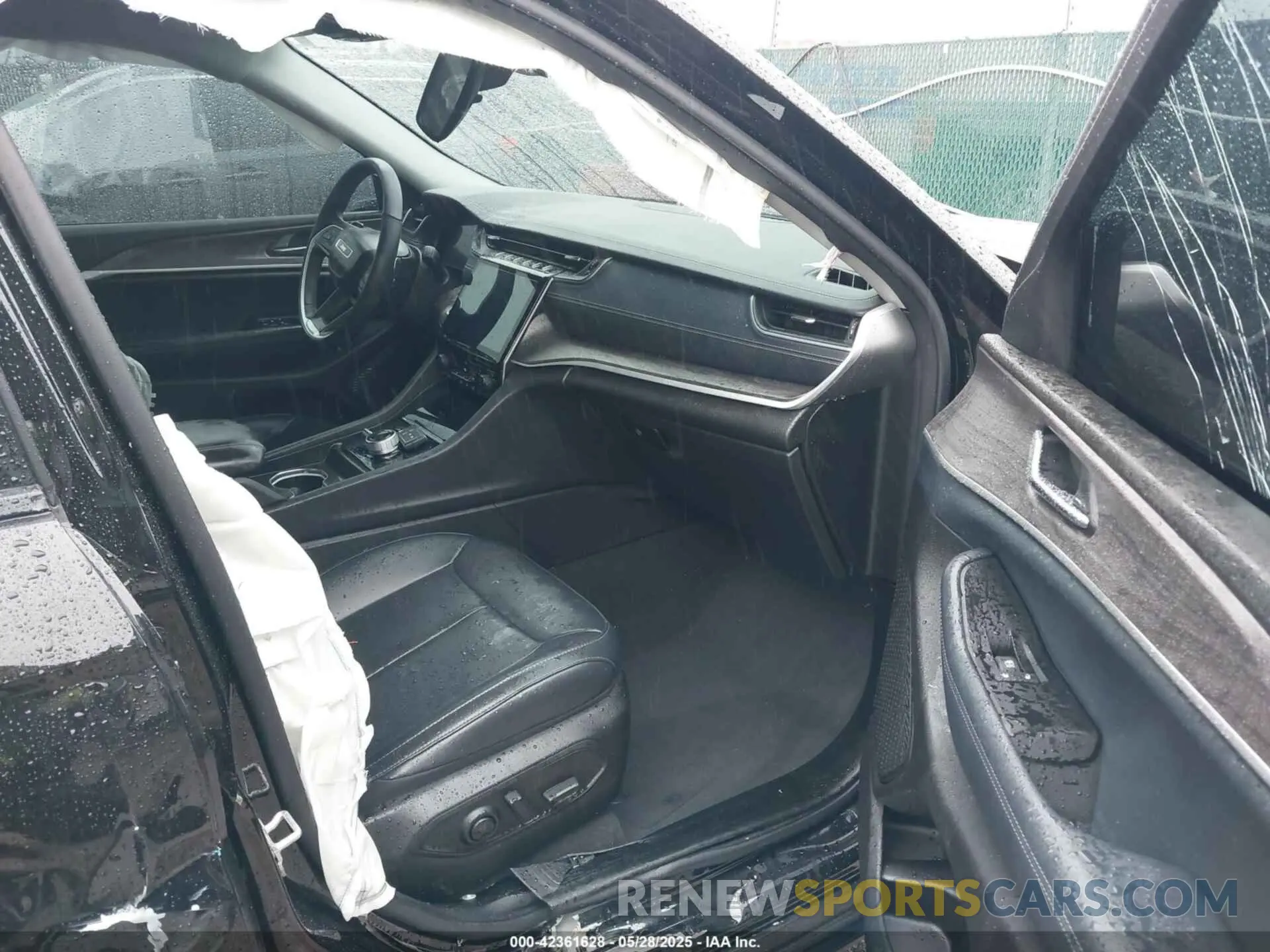 5 fotografías del automóvil dañado 1C4RJKBG4R8926264 JEEP GRAND CHEROKEE L 2024