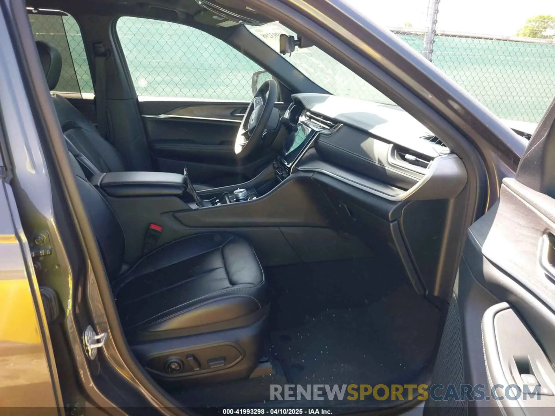 5 fotografías del automóvil dañado 1C4RJKBG5R8603504 JEEP GRAND CHEROKEE L 2024