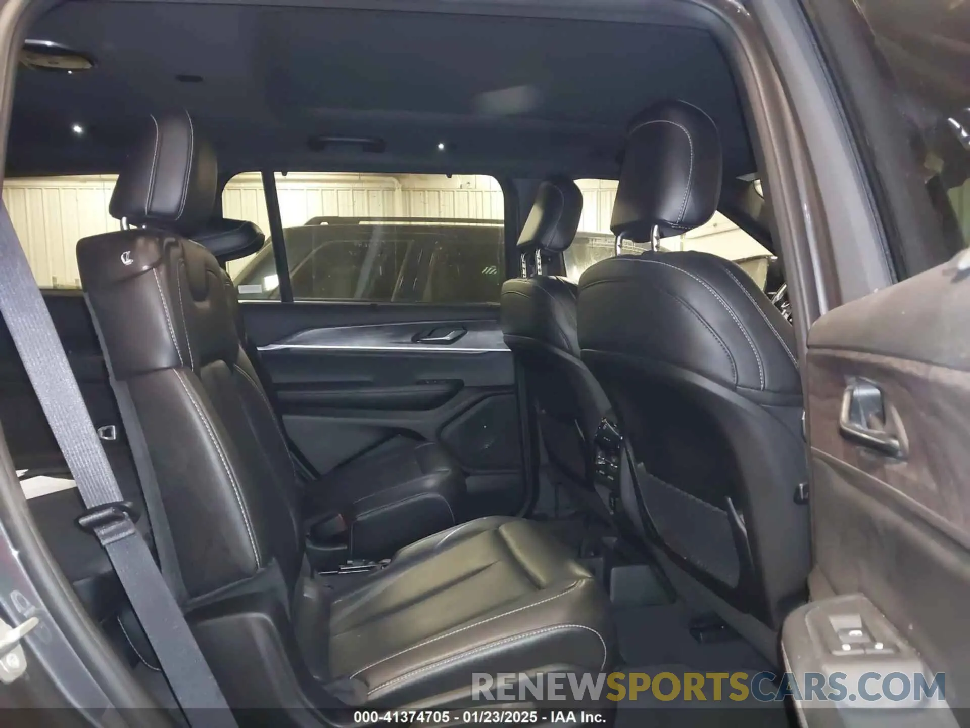 8 fotografías del automóvil dañado 1C4RJKBG6R8549551 JEEP GRAND CHEROKEE L 2024