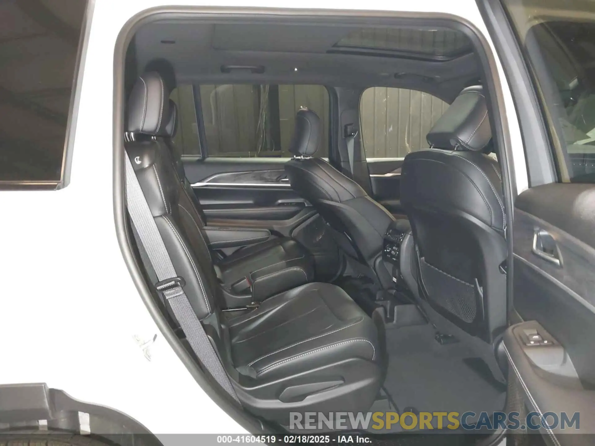 8 fotografías del automóvil dañado 1C4RJKBG6R8617508 JEEP GRAND CHEROKEE L 2024