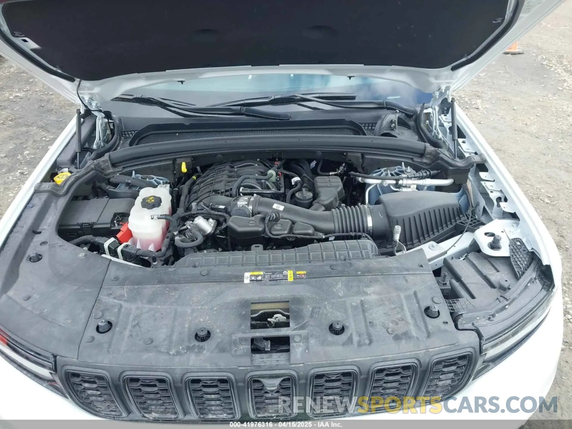 10 fotografías del automóvil dañado 1C4RJKBGXR8625434 JEEP GRAND CHEROKEE L 2024