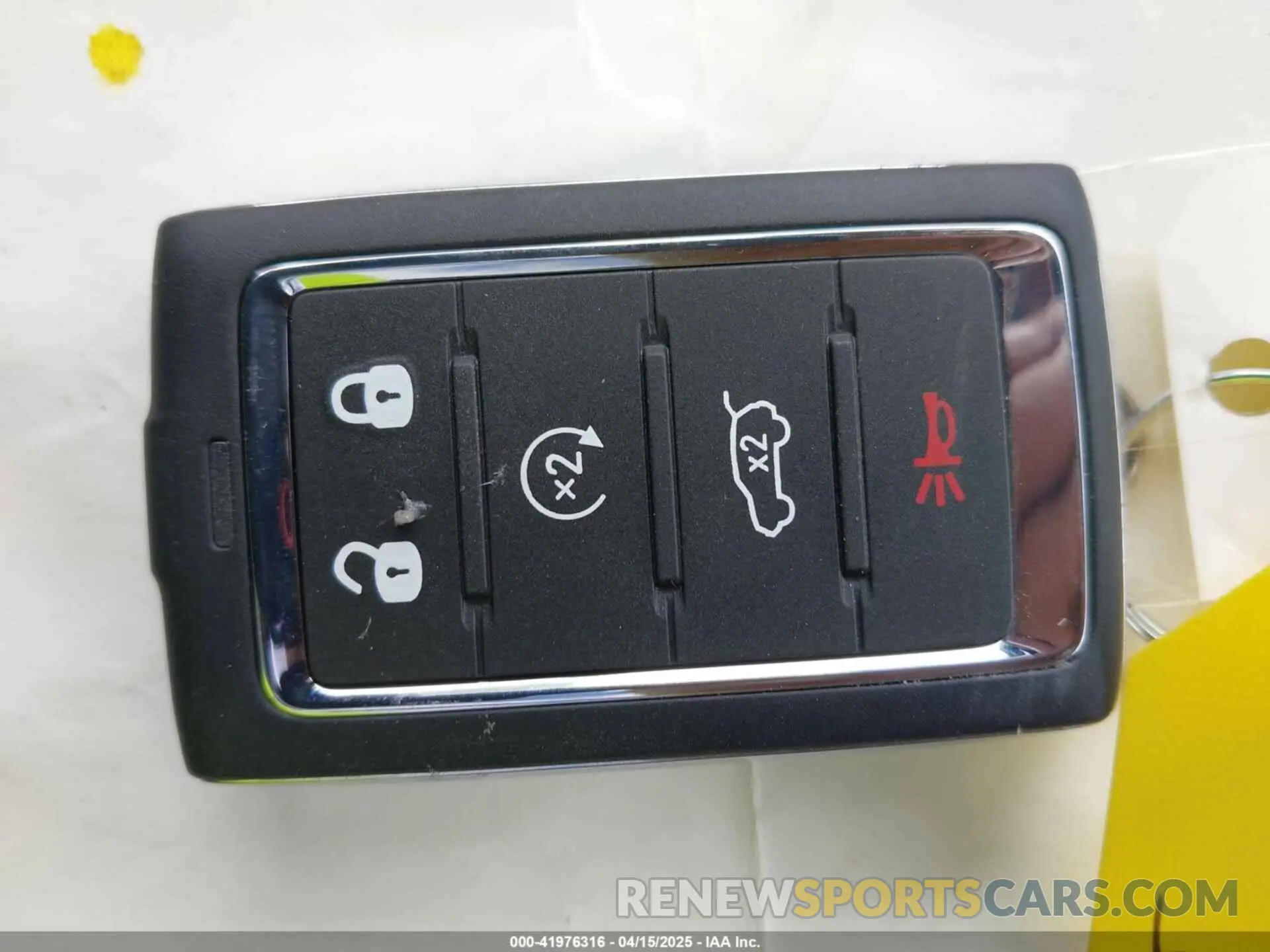 11 fotografías del automóvil dañado 1C4RJKBGXR8625434 JEEP GRAND CHEROKEE L 2024