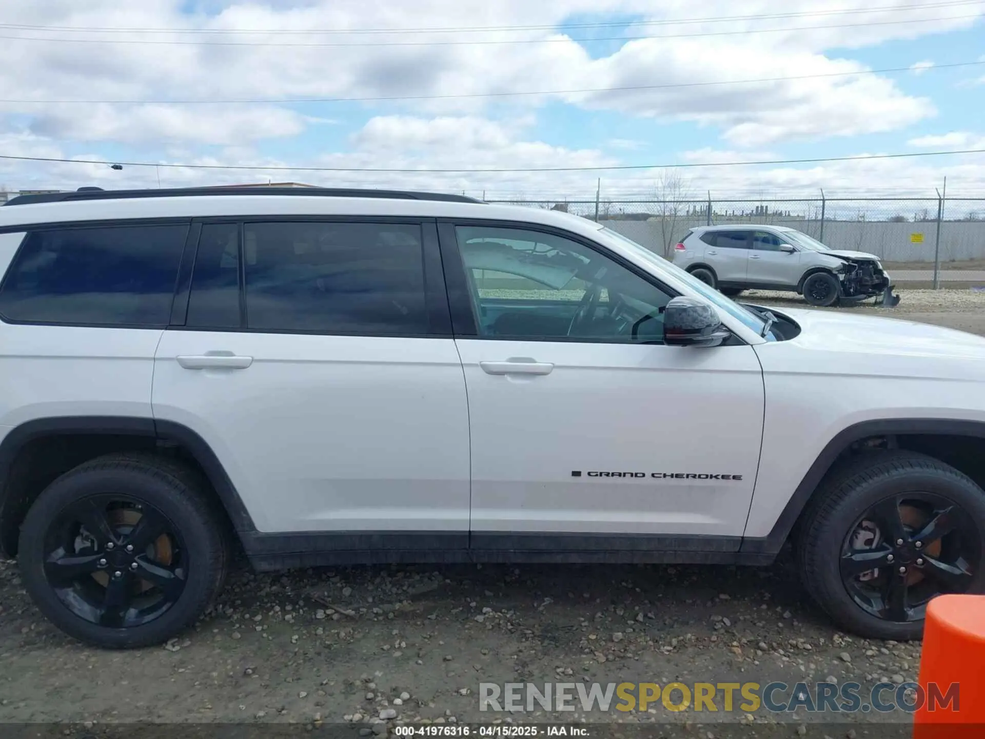 13 fotografías del automóvil dañado 1C4RJKBGXR8625434 JEEP GRAND CHEROKEE L 2024