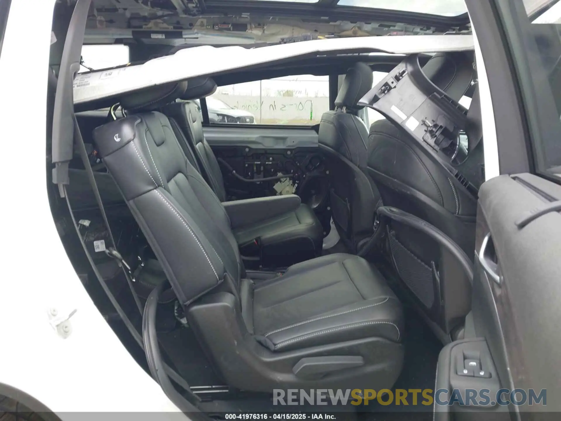 8 fotografías del automóvil dañado 1C4RJKBGXR8625434 JEEP GRAND CHEROKEE L 2024