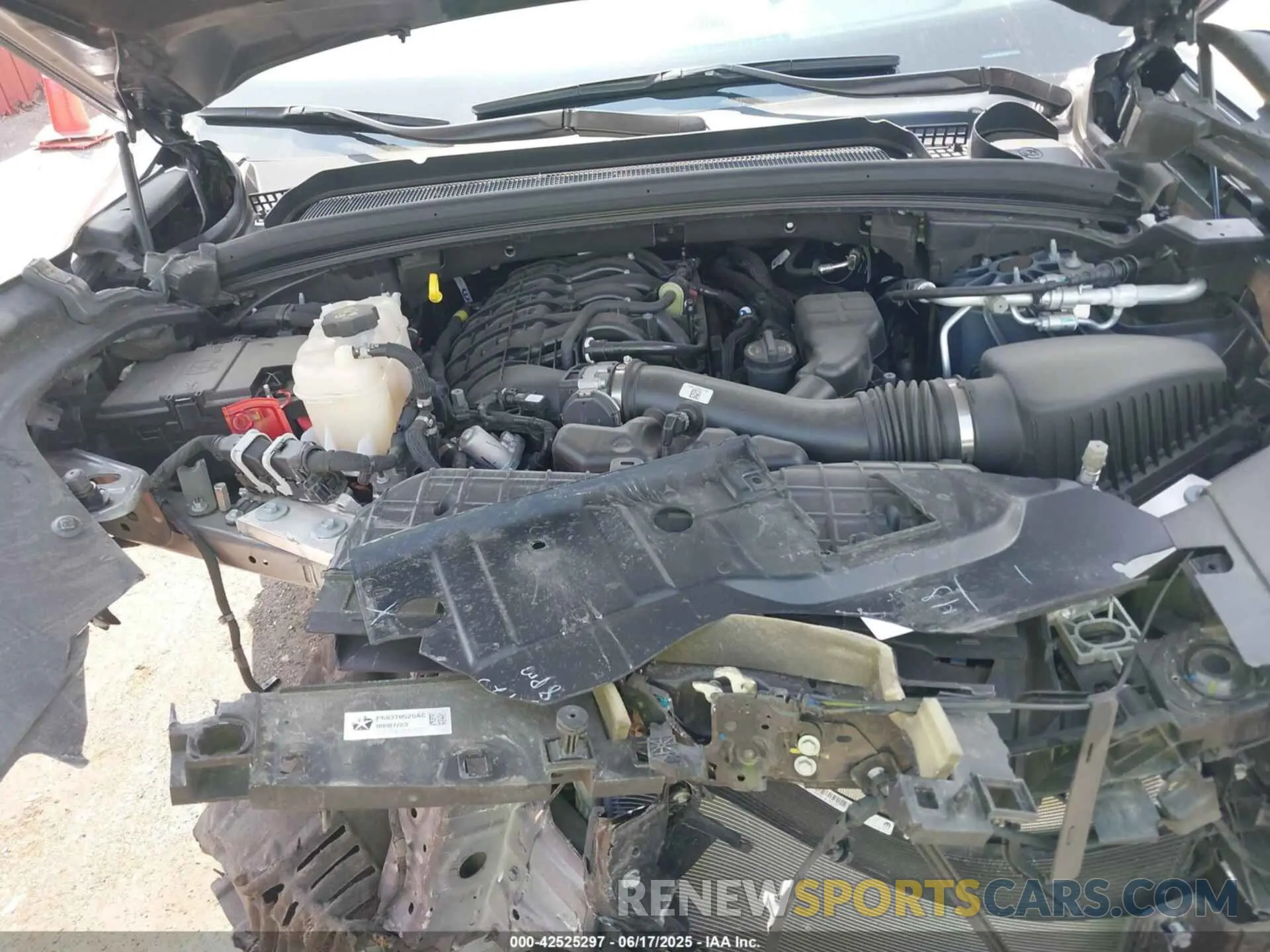 10 fotografías del automóvil dañado 1C4RJKBGXR8917360 JEEP GRAND CHEROKEE L 2024