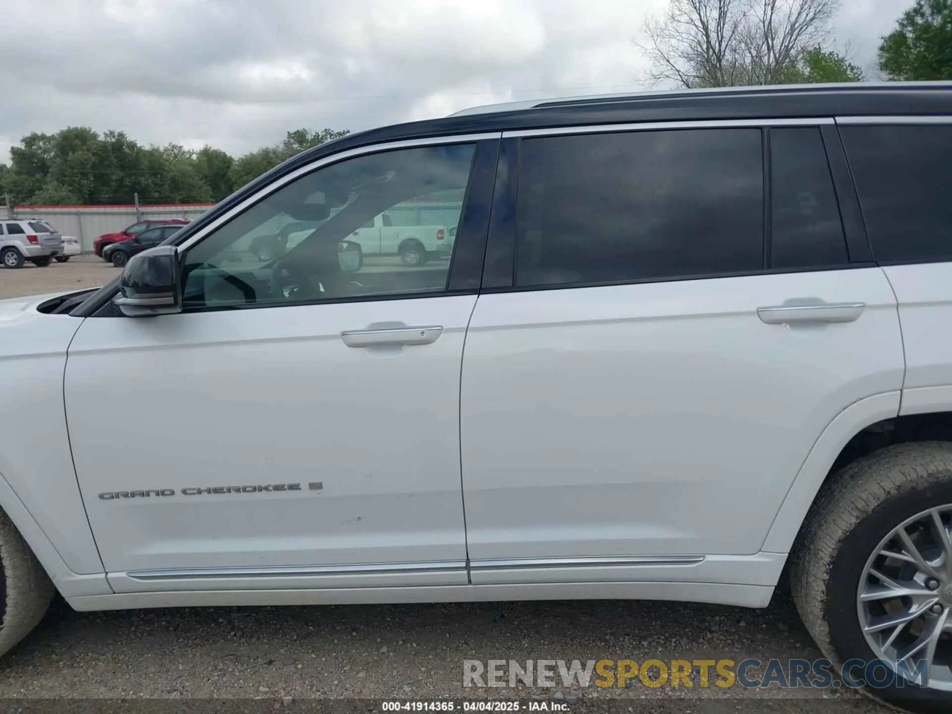 14 fotografías del automóvil dañado 1C4RJKEG4R8931430 JEEP GRAND CHEROKEE L 2024