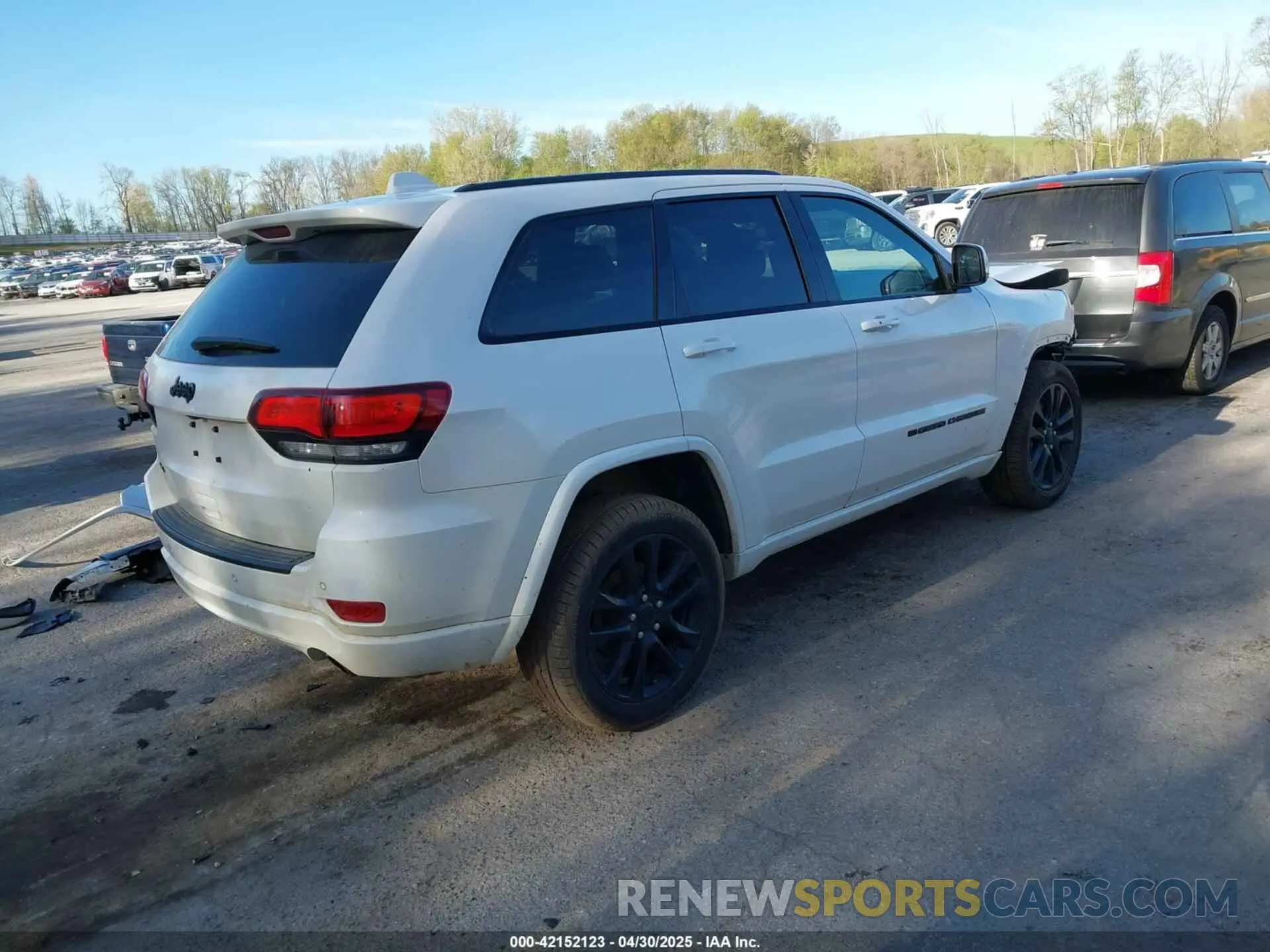 4 fotografías del automóvil dañado 1C4RJFAG4NC120103 JEEP GRAND CHEROKEE WK 2022