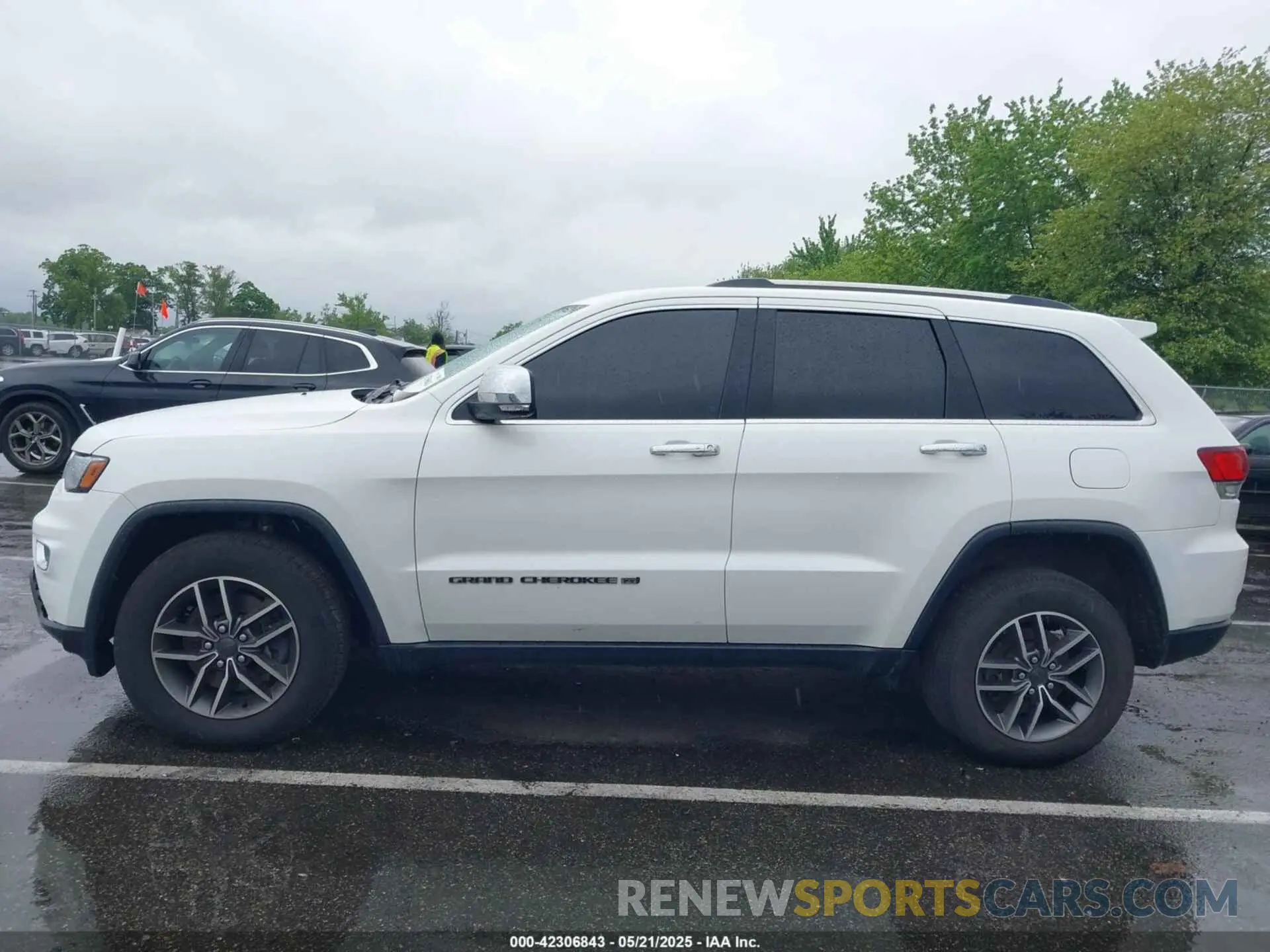 14 fotografías del automóvil dañado 1C4RJFBG3NC119698 JEEP GRAND CHEROKEE WK 2022