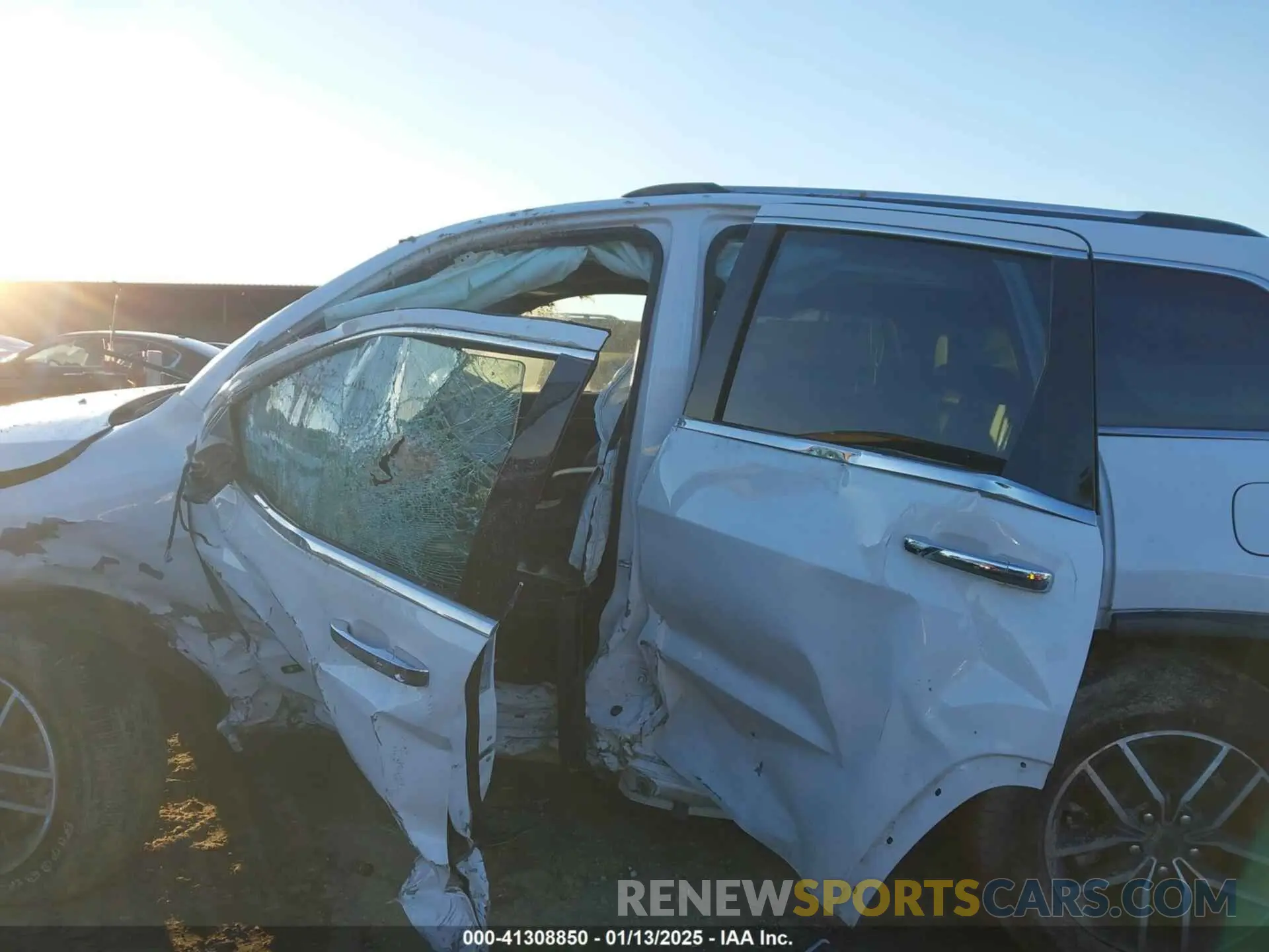 14 fotografías del automóvil dañado 1C4RJFBG5NC109819 JEEP GRAND CHEROKEE WK 2022