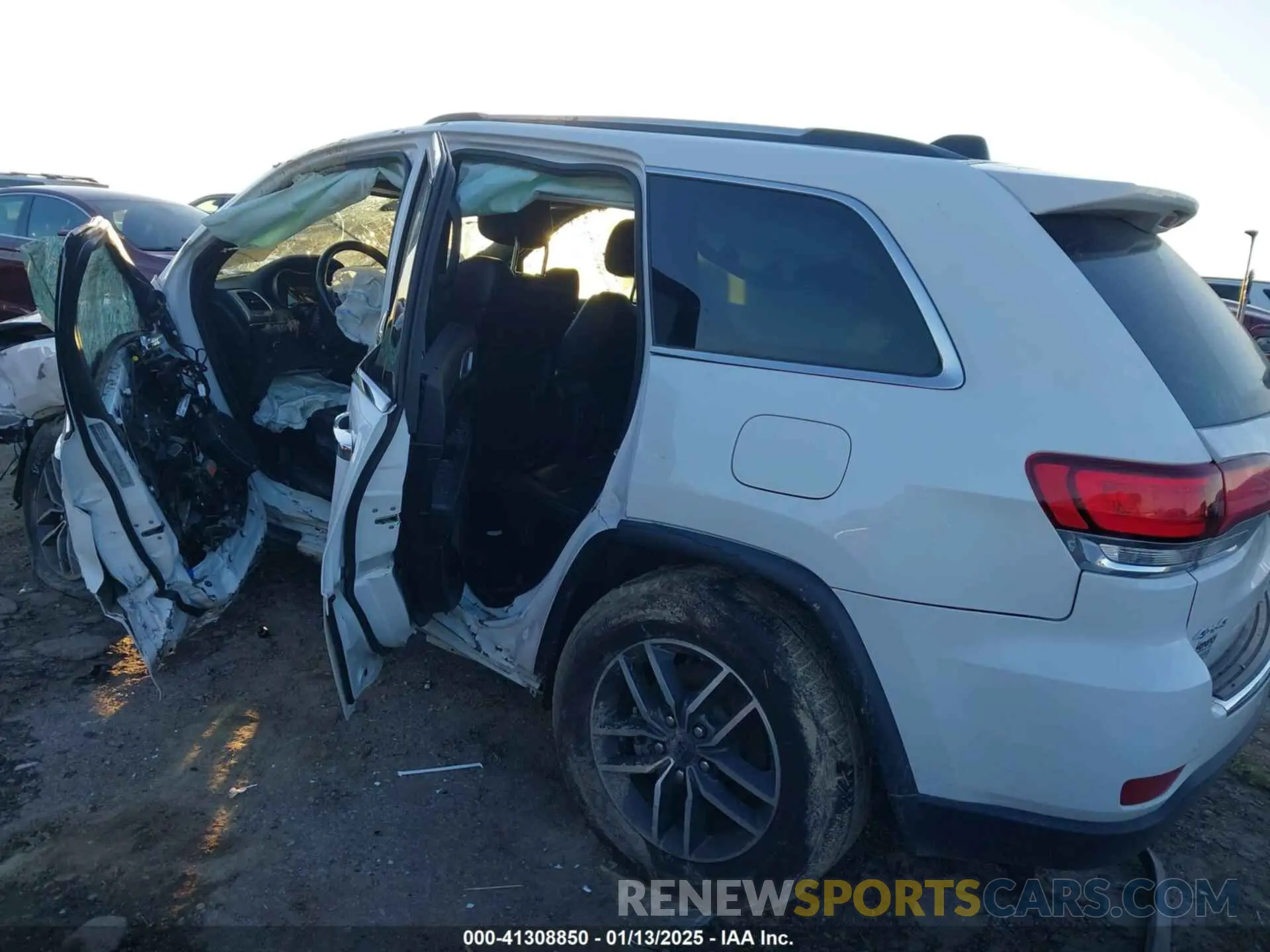3 fotografías del automóvil dañado 1C4RJFBG5NC109819 JEEP GRAND CHEROKEE WK 2022